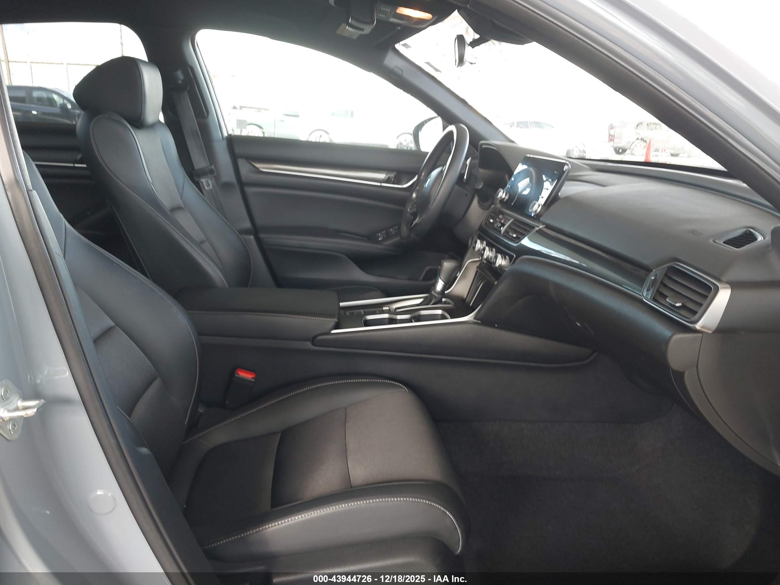 HONDA ACCORD image 5