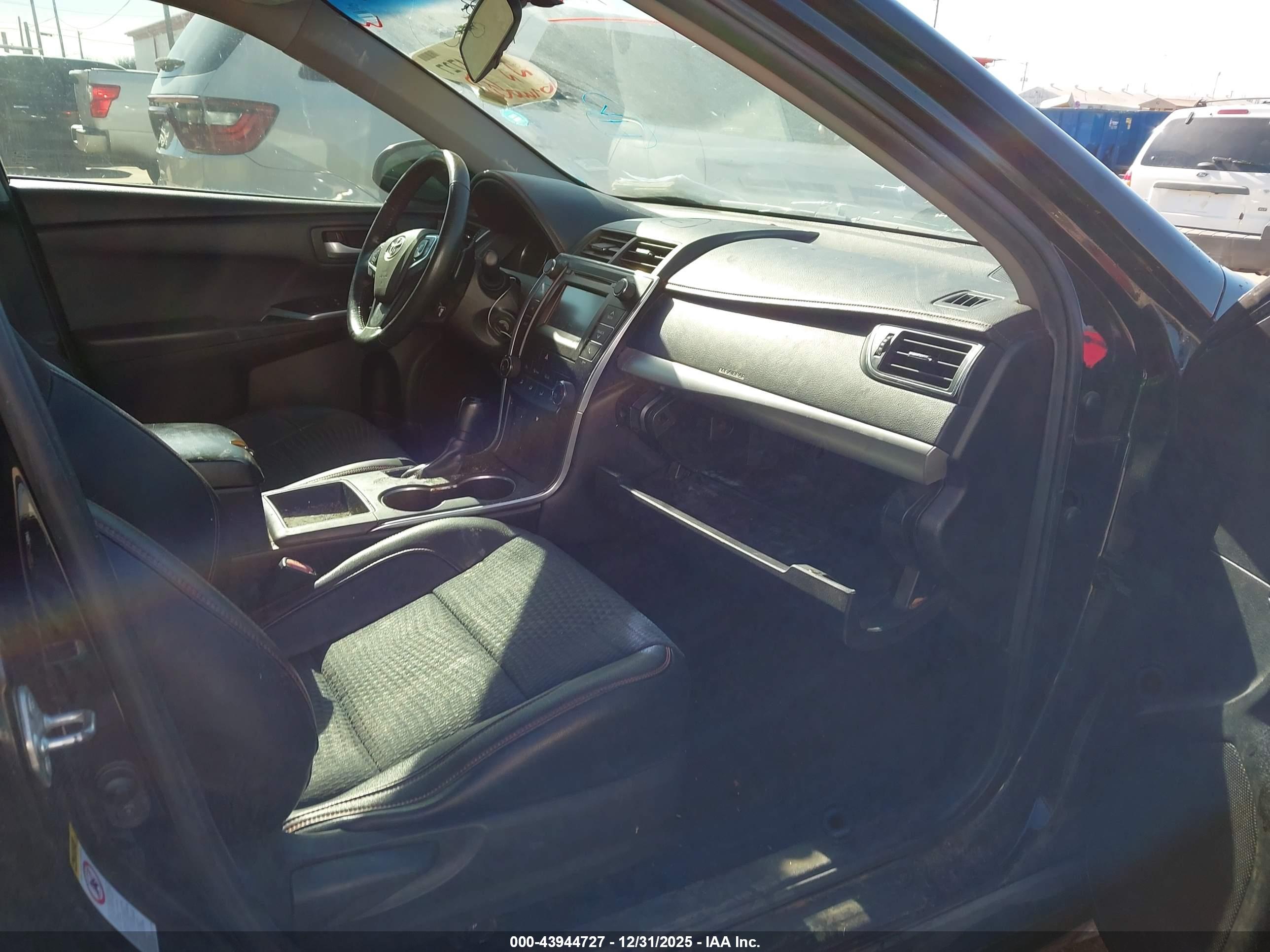 TOYOTA CAMRY image 5