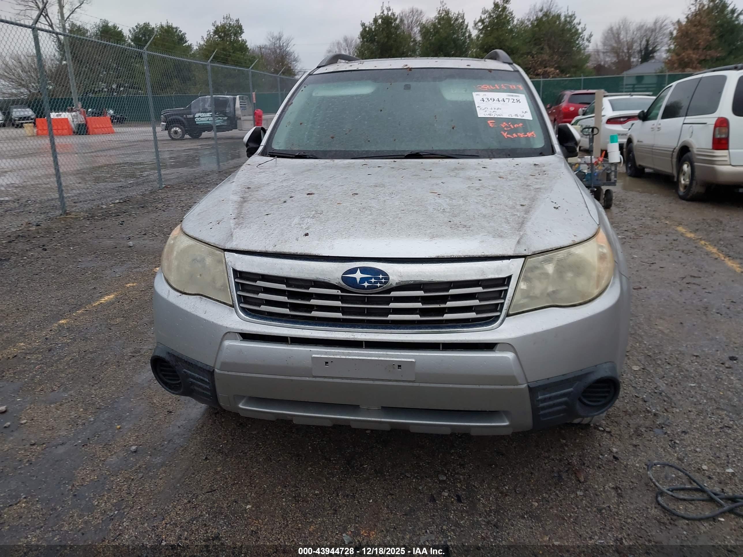 SUBARU FORESTER image 6