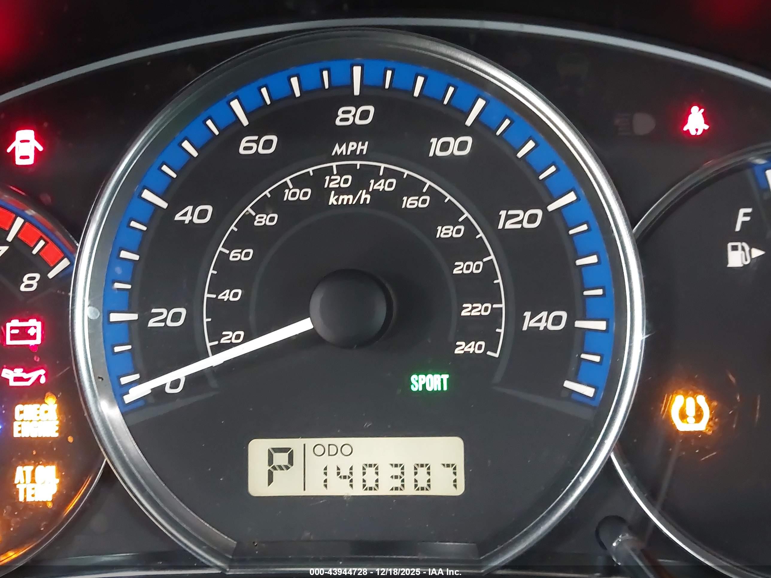 SUBARU FORESTER image 7
