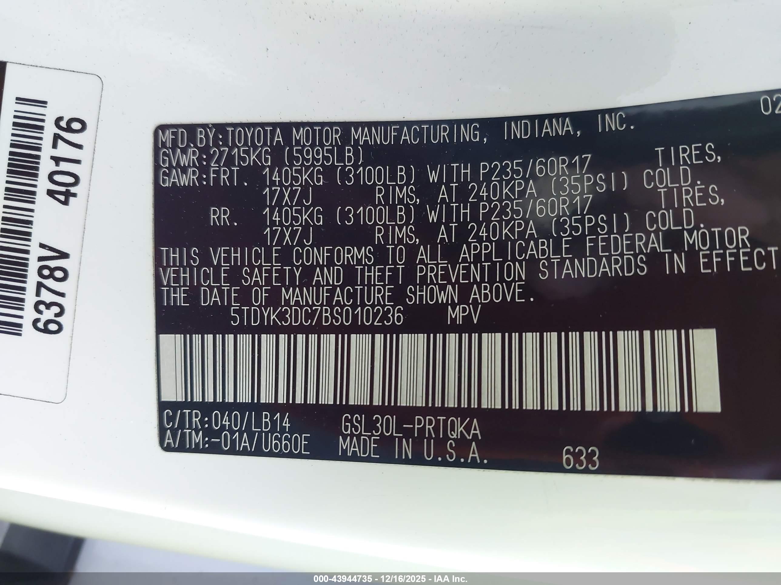 TOYOTA SIENNA image 9