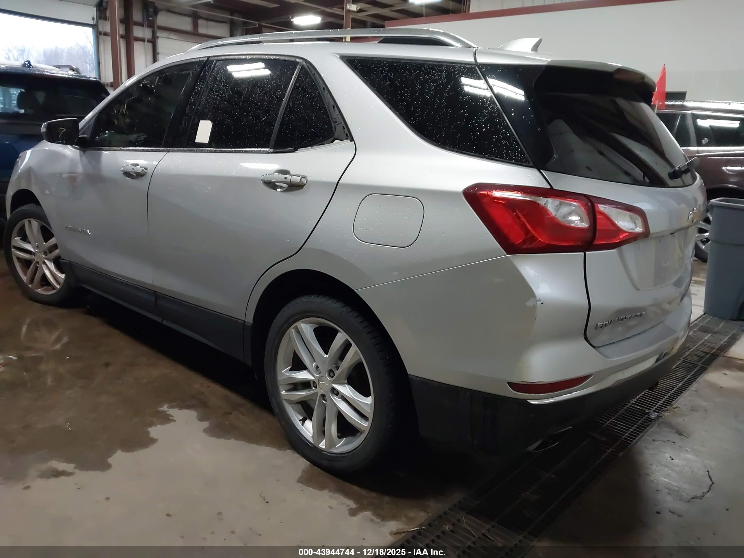 CHEVROLET EQUINOX image 3