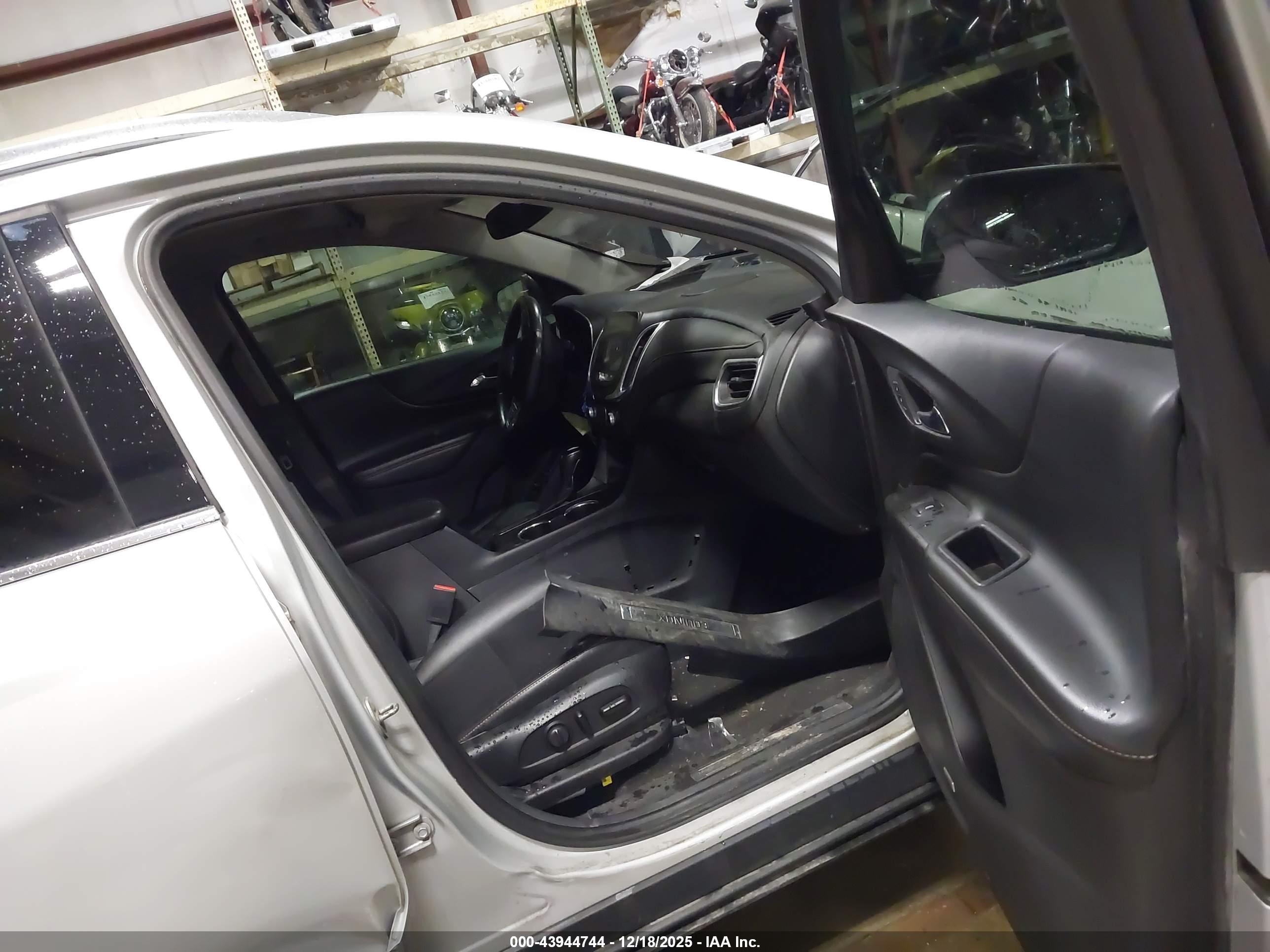 CHEVROLET EQUINOX image 5