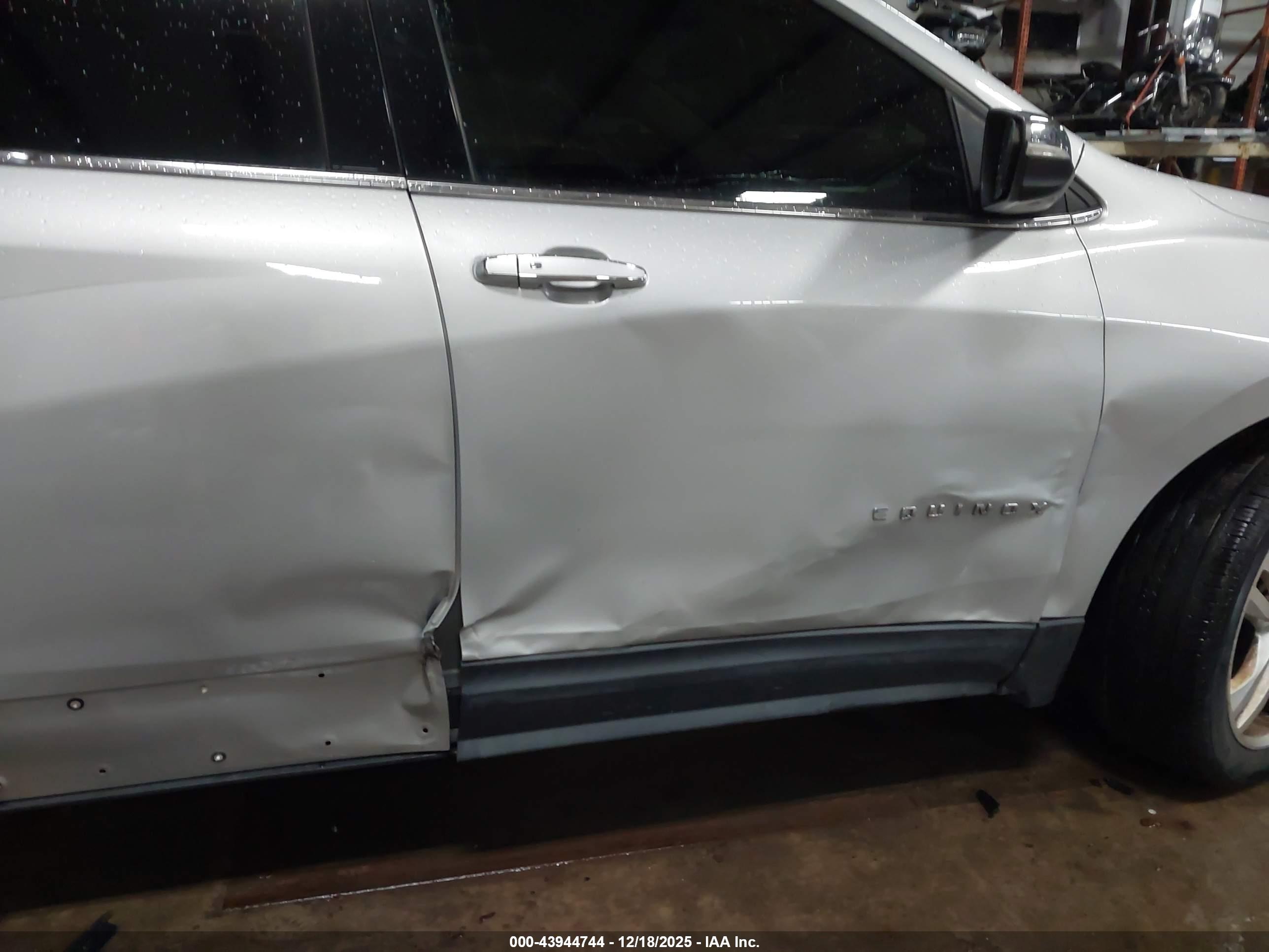 CHEVROLET EQUINOX image 6