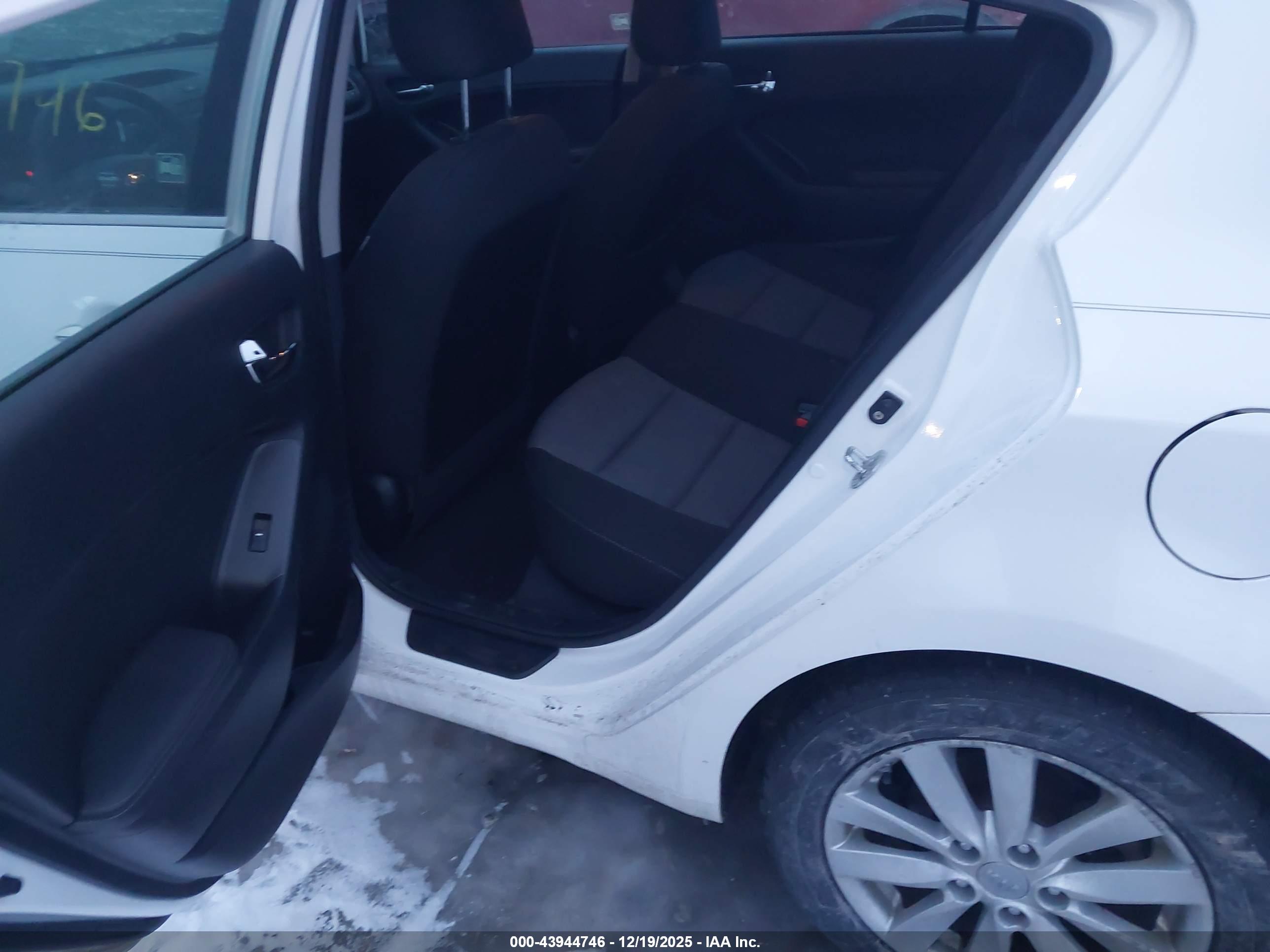 KIA FORTE image 8