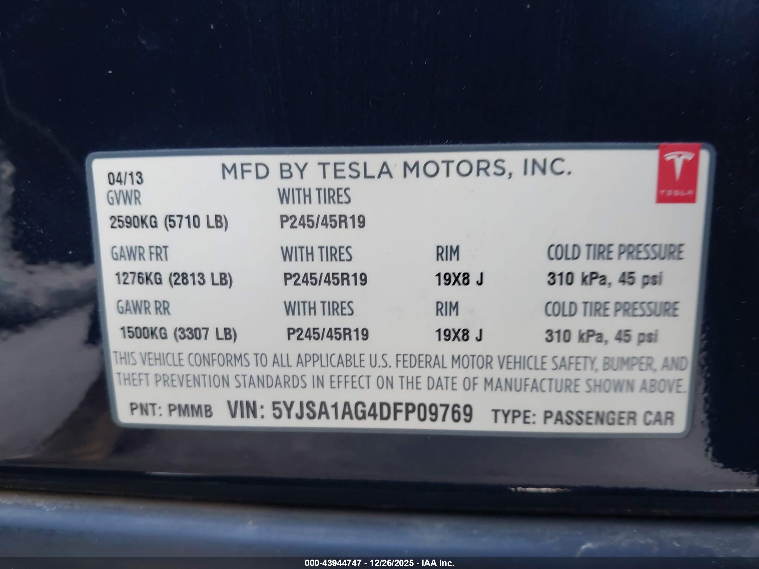 TESLA MODEL image 9