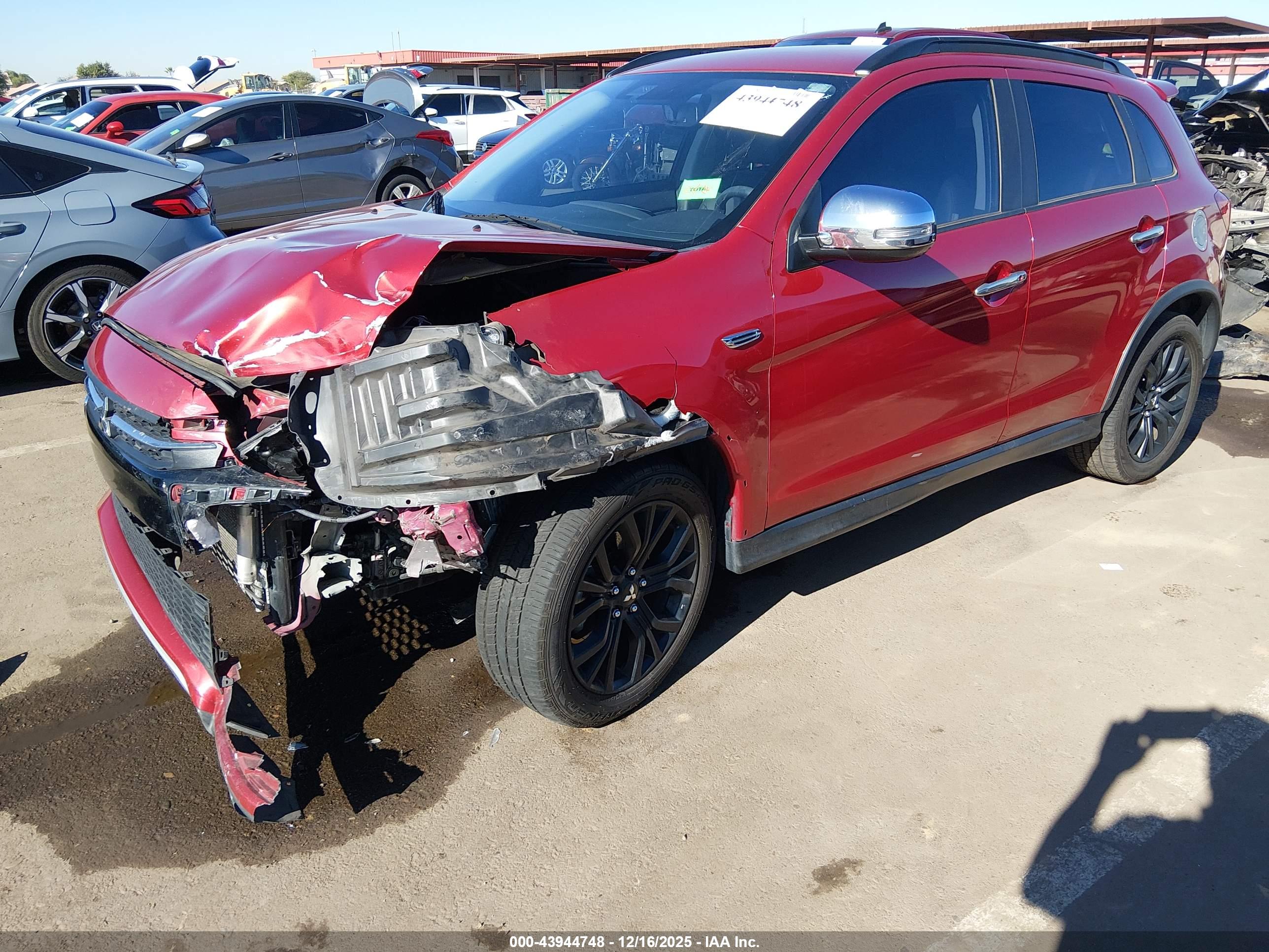 MITSUBISHI OUTLANDER image 2