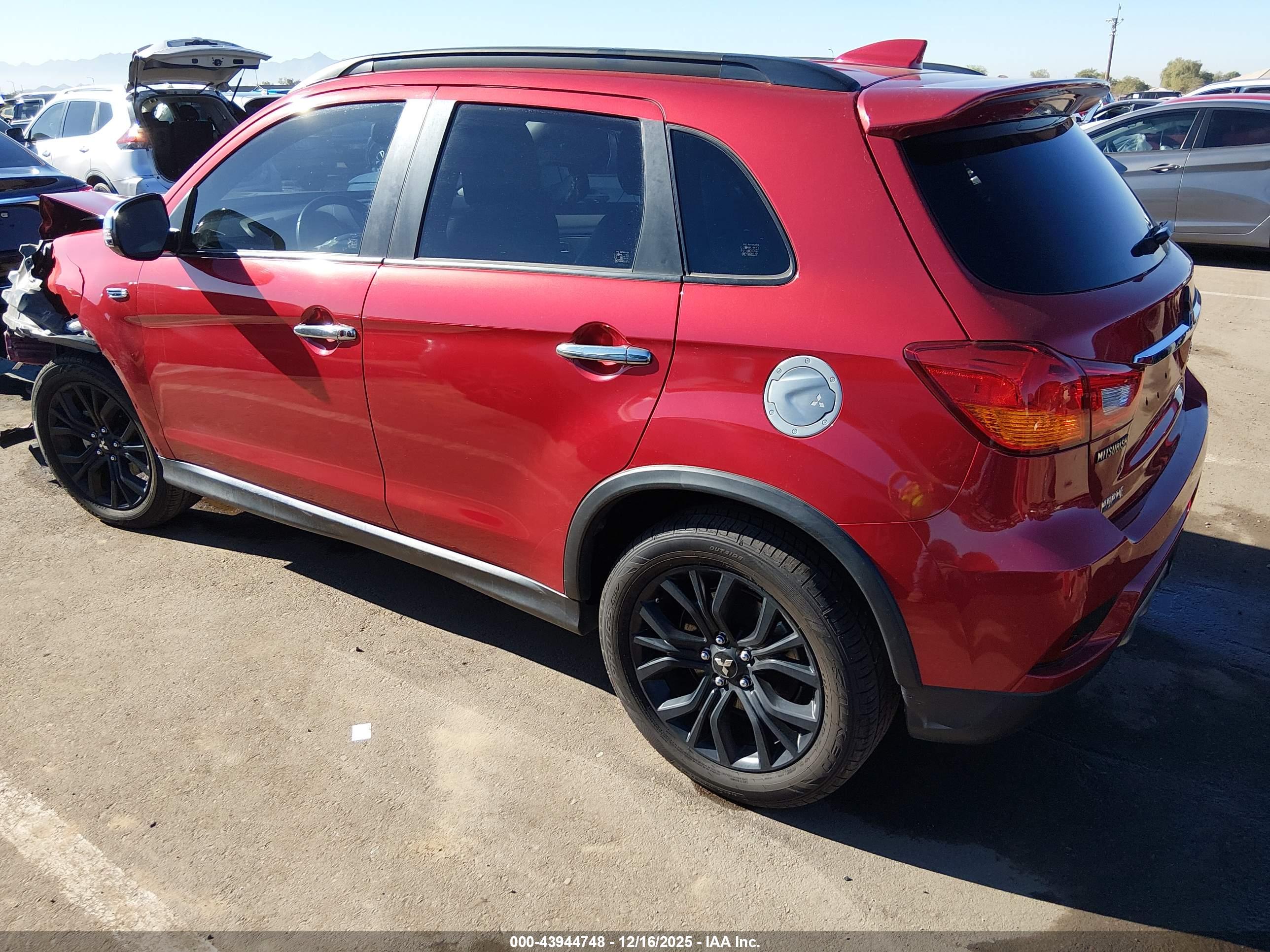 MITSUBISHI OUTLANDER image 3