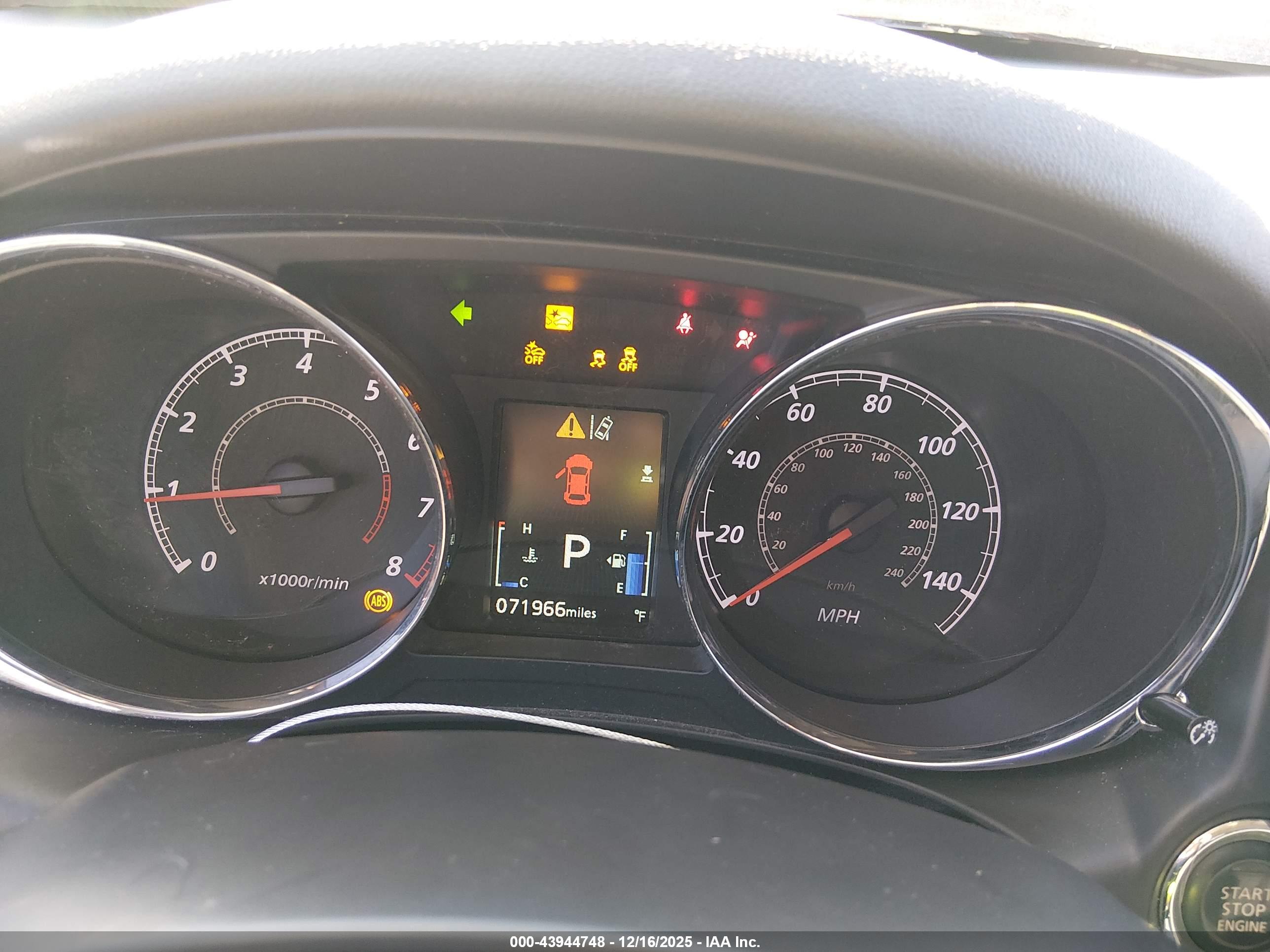 MITSUBISHI OUTLANDER image 7