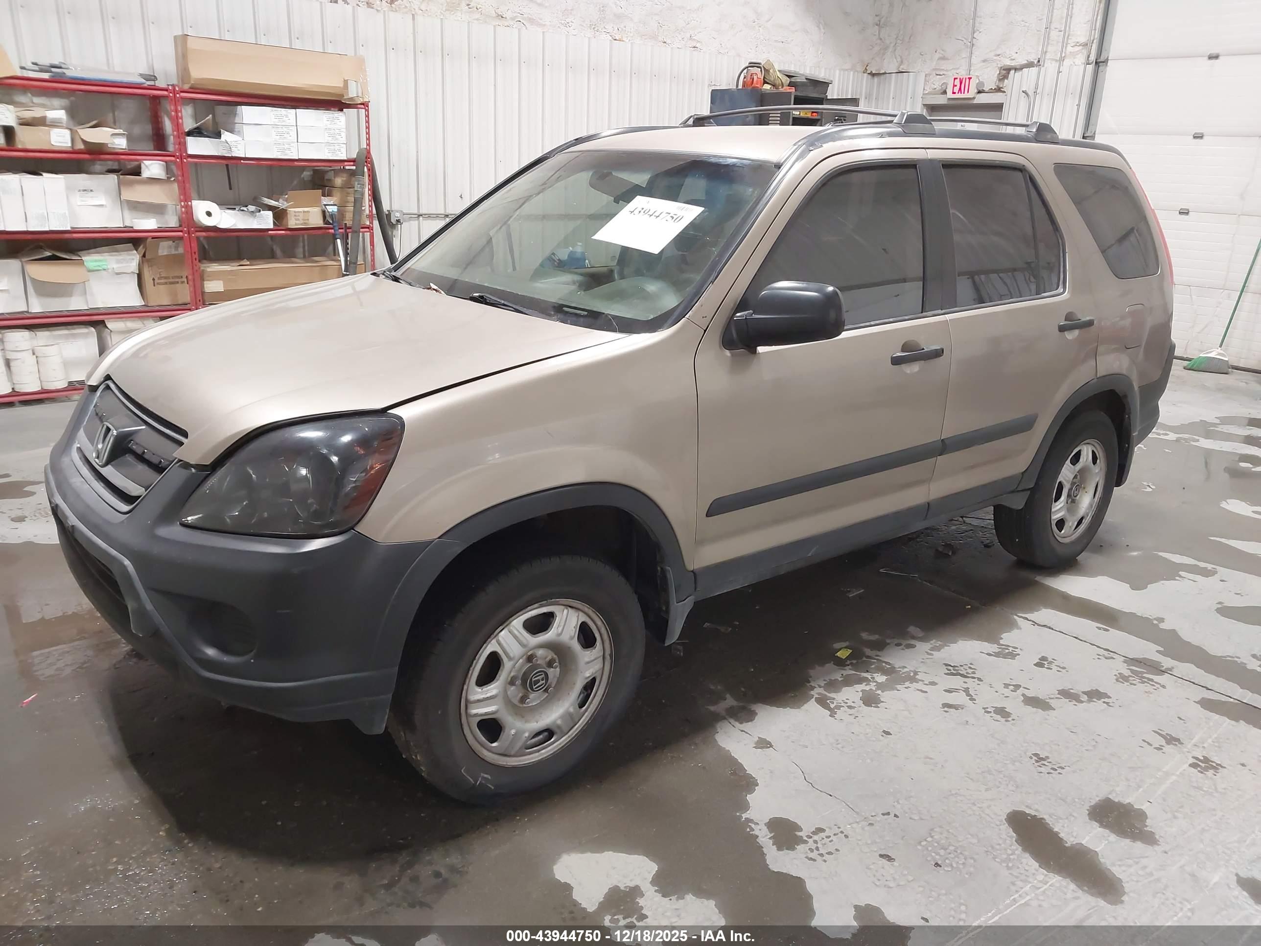 HONDA CR-V image 2