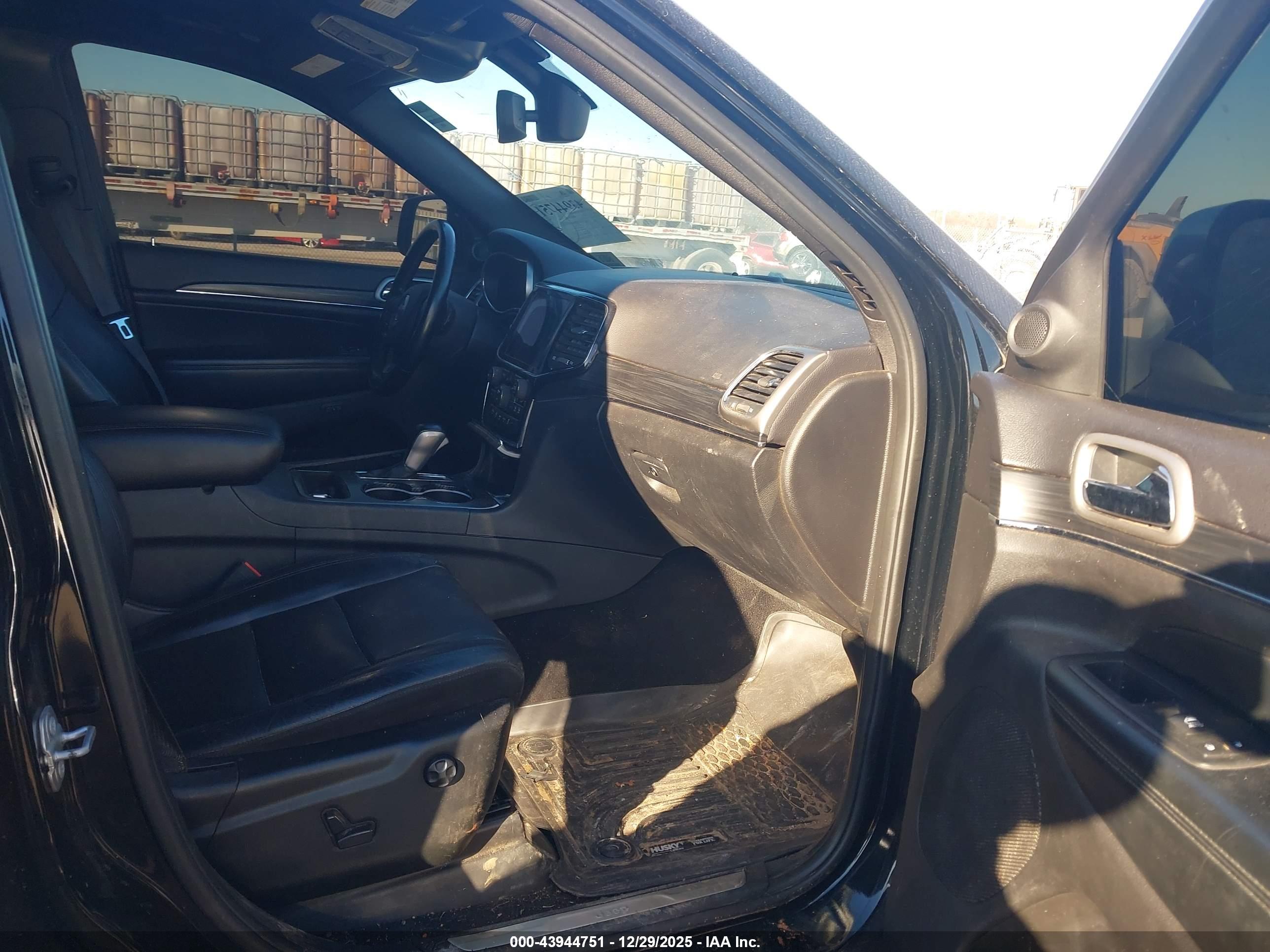 JEEP GRAND image 5