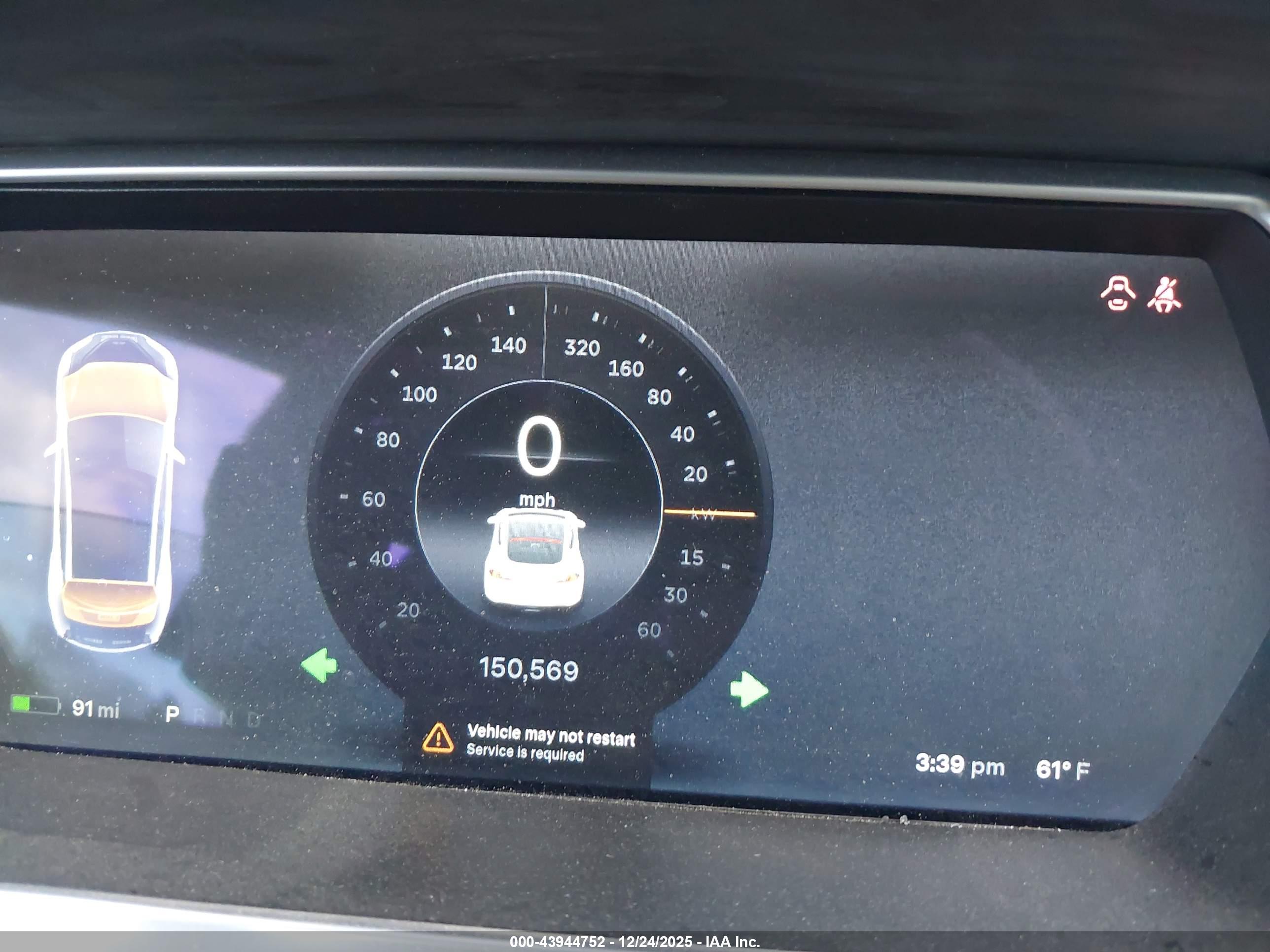 TESLA MODEL image 7
