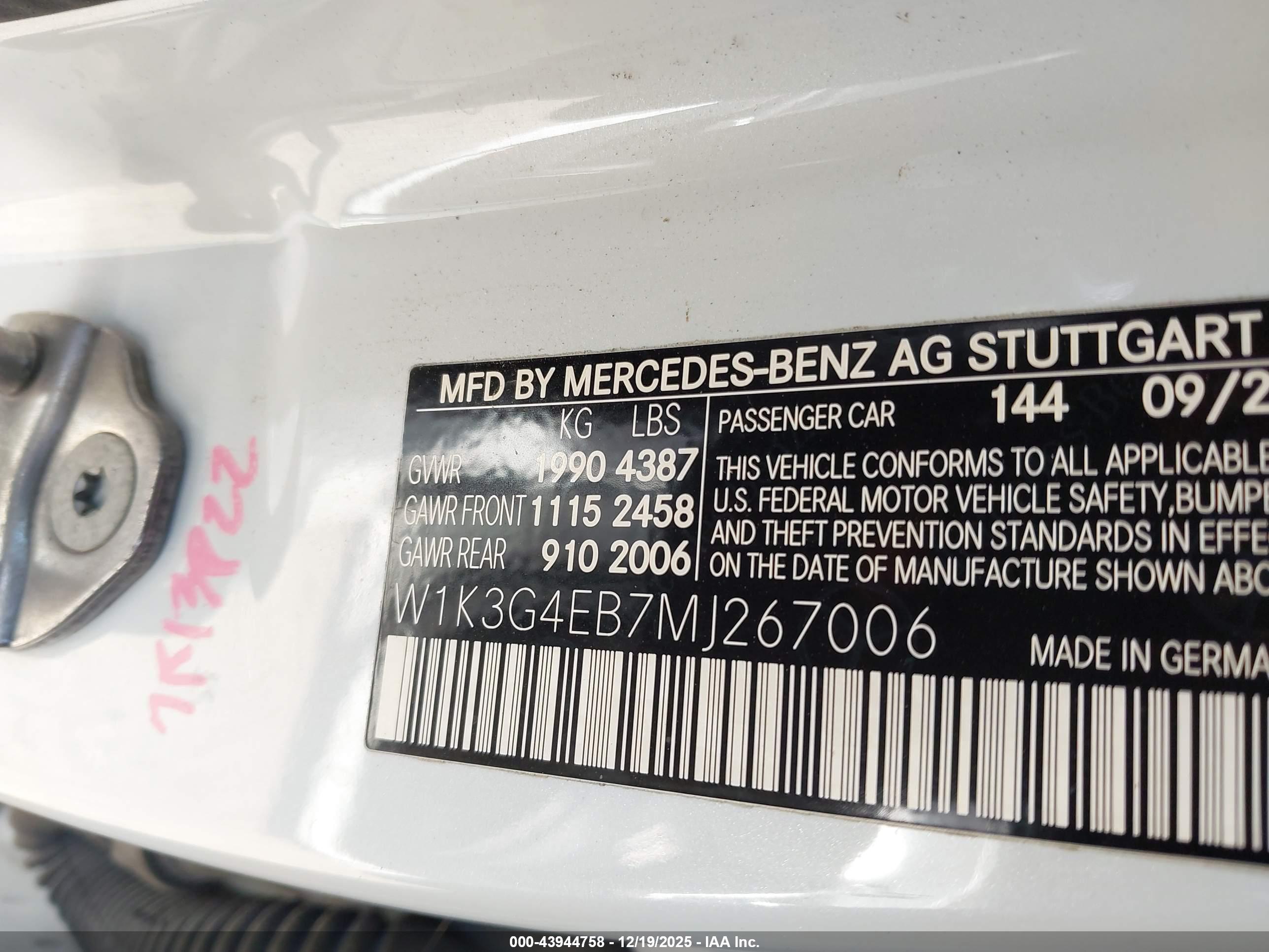 MERCEDES-BENZ A image 9
