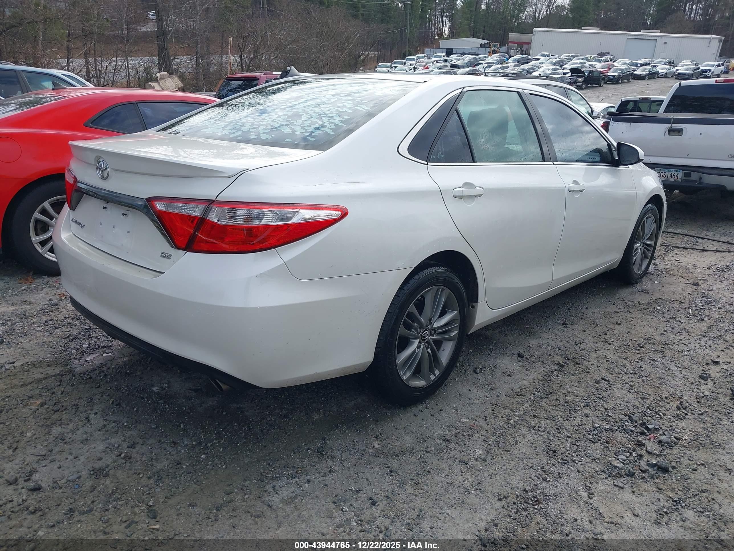 TOYOTA CAMRY image 4