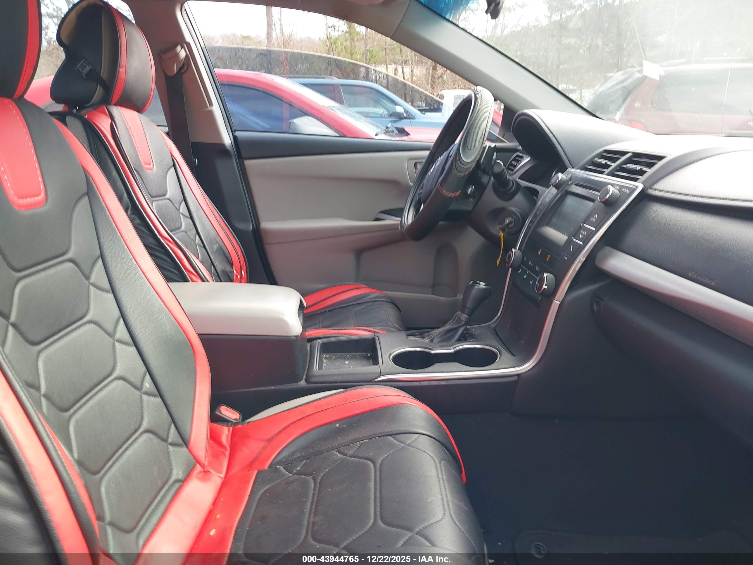TOYOTA CAMRY image 5