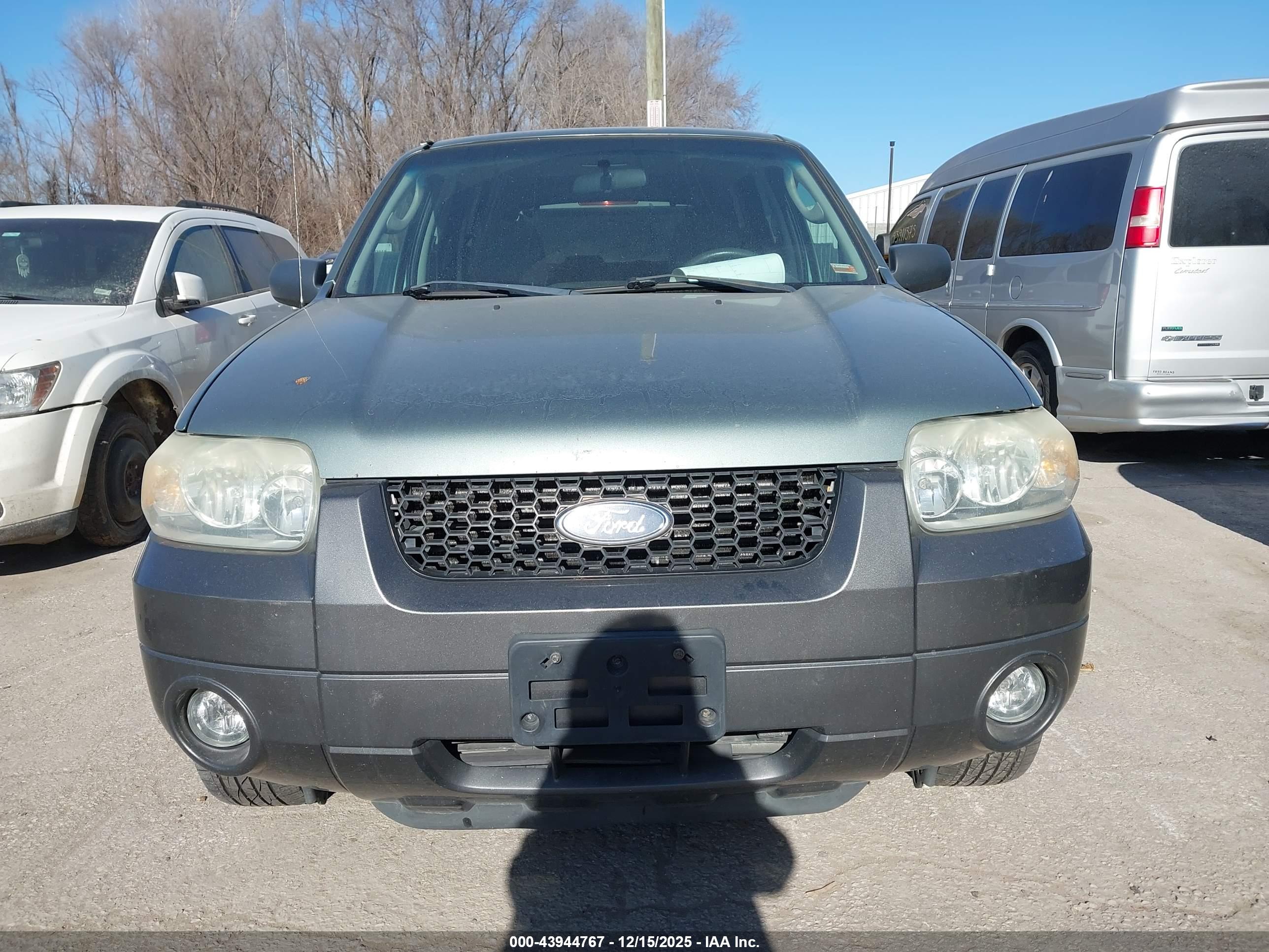 FORD ESCAPE image 6