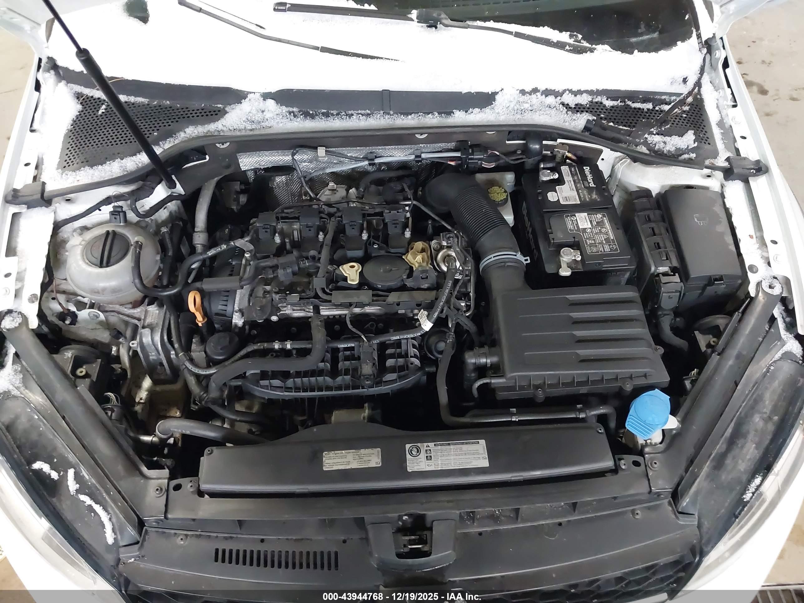 VOLKSWAGEN GOLF image 10