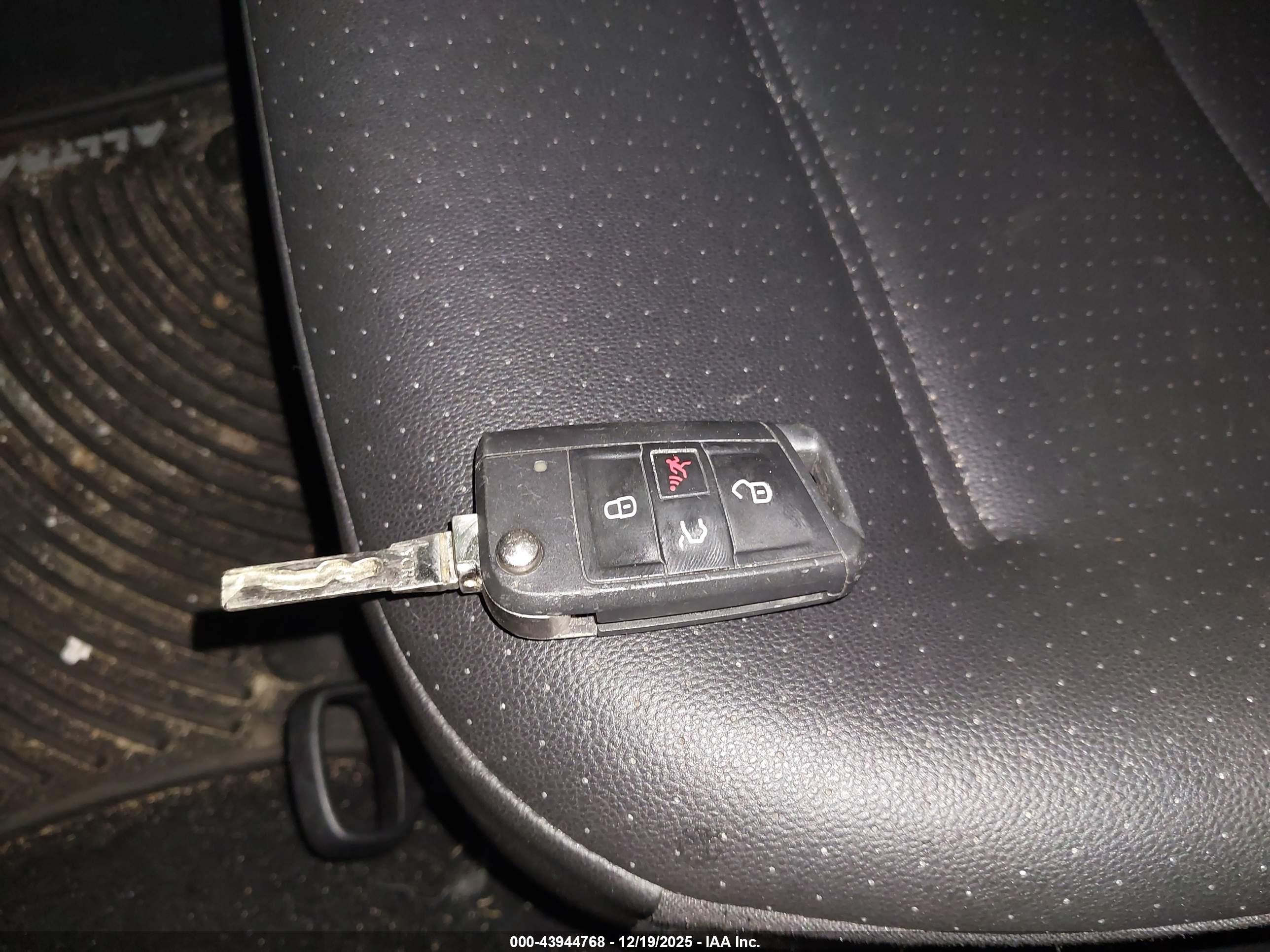 VOLKSWAGEN GOLF image 11
