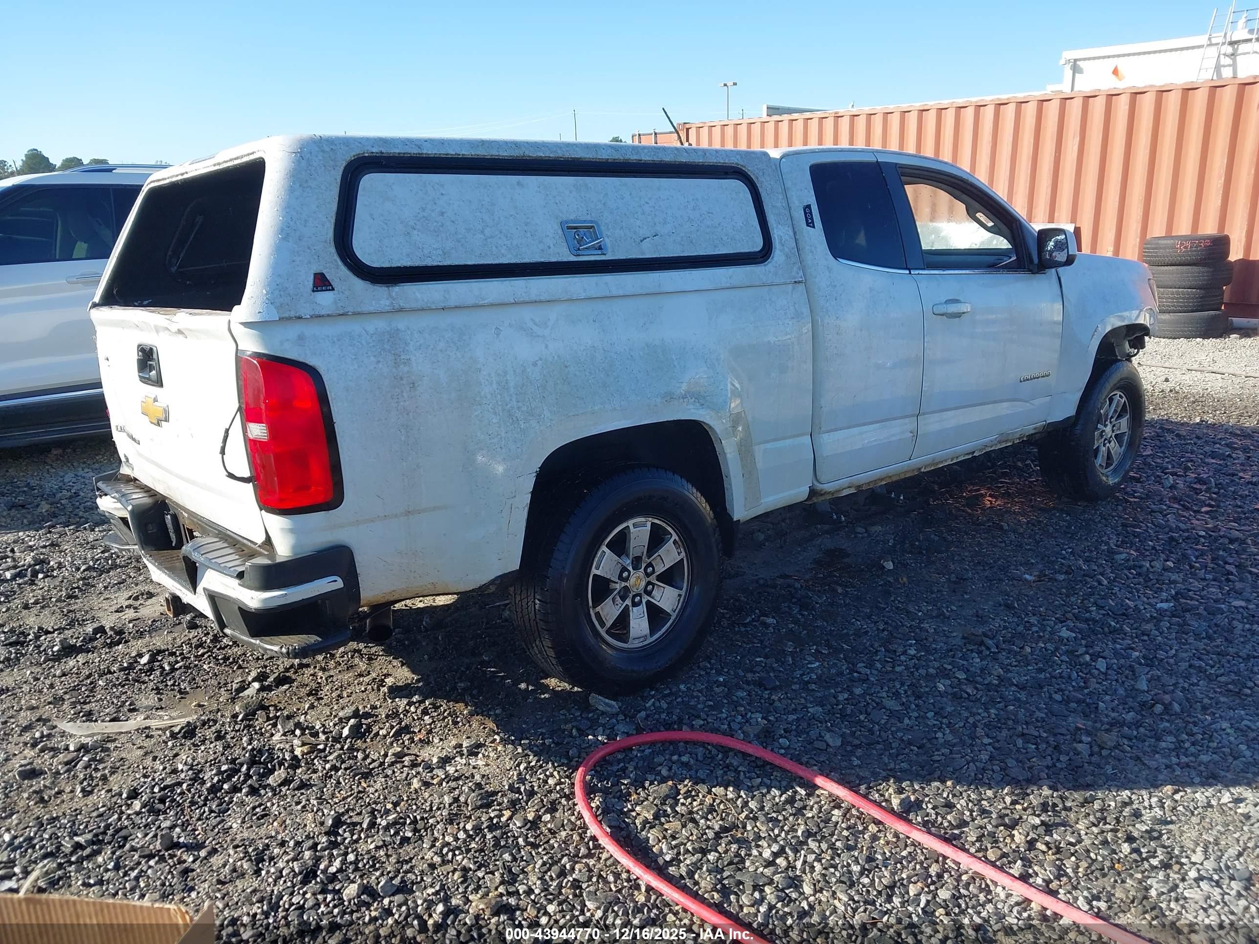 CHEVROLET COLORADO image 4