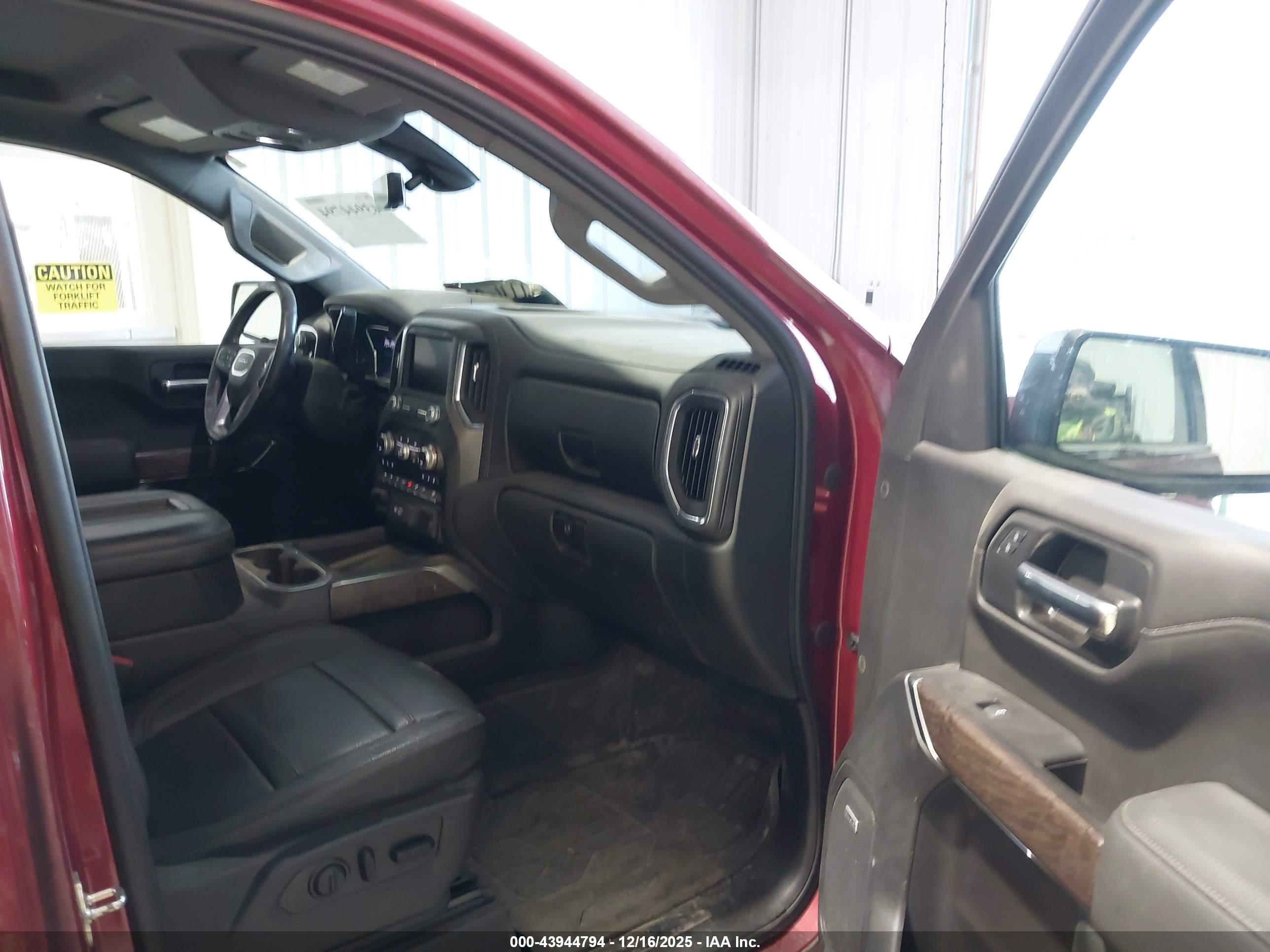 GMC SIERRA image 5