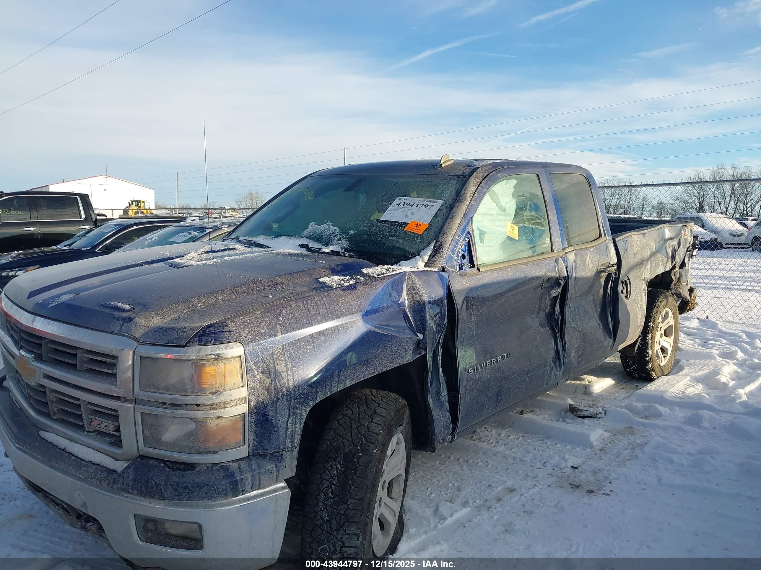 CHEVROLET SILVERADO image 6
