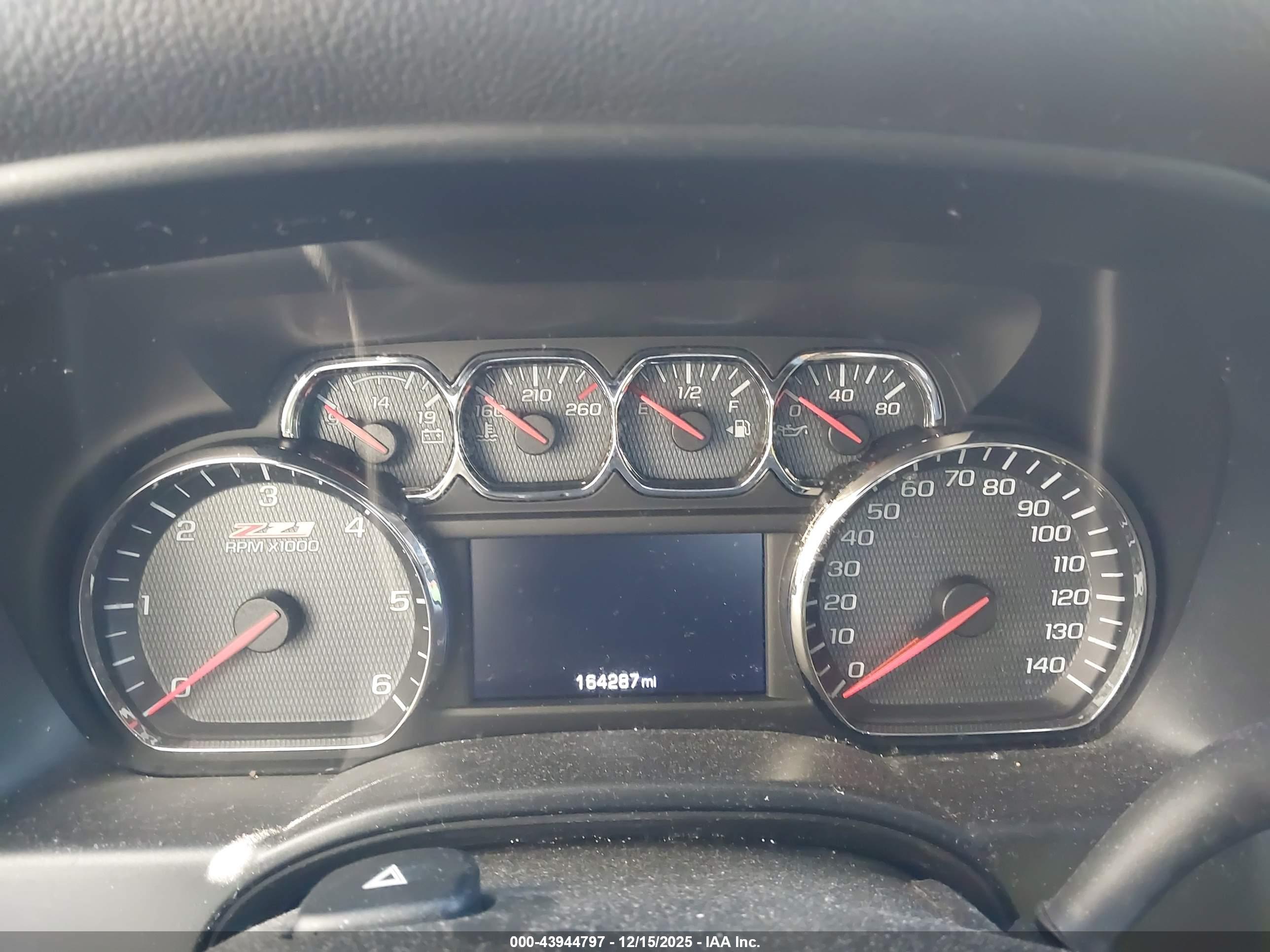 CHEVROLET SILVERADO image 7
