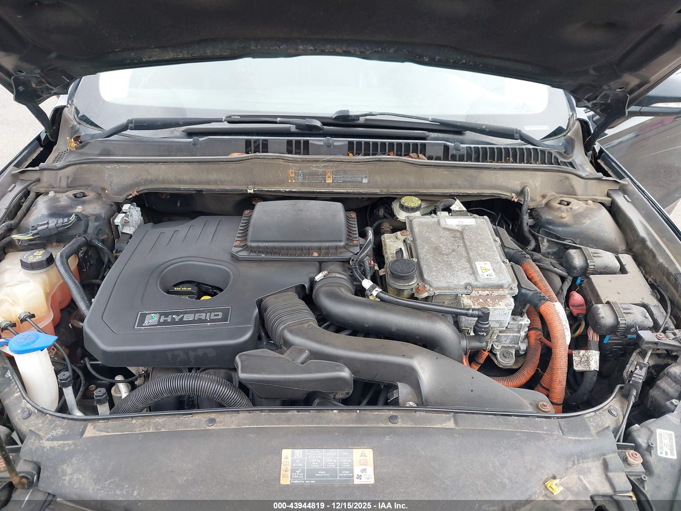 FORD FUSION image 10