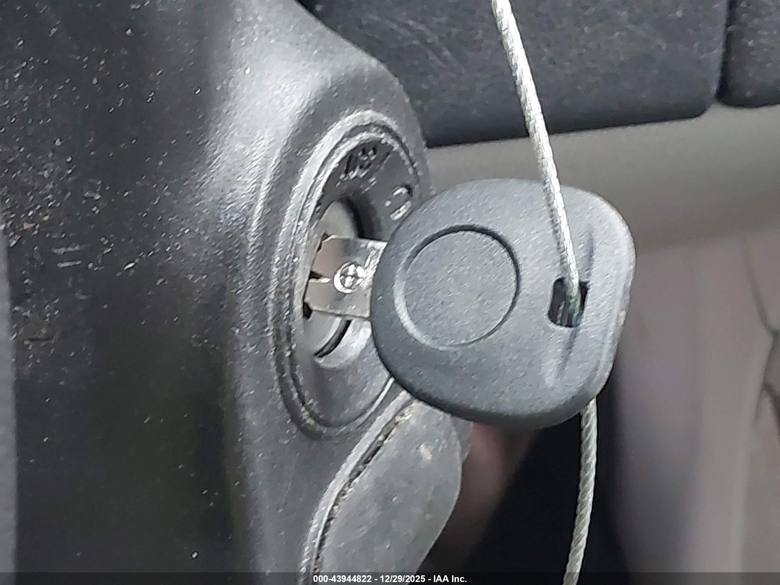 CHEVROLET EQUINOX image 11