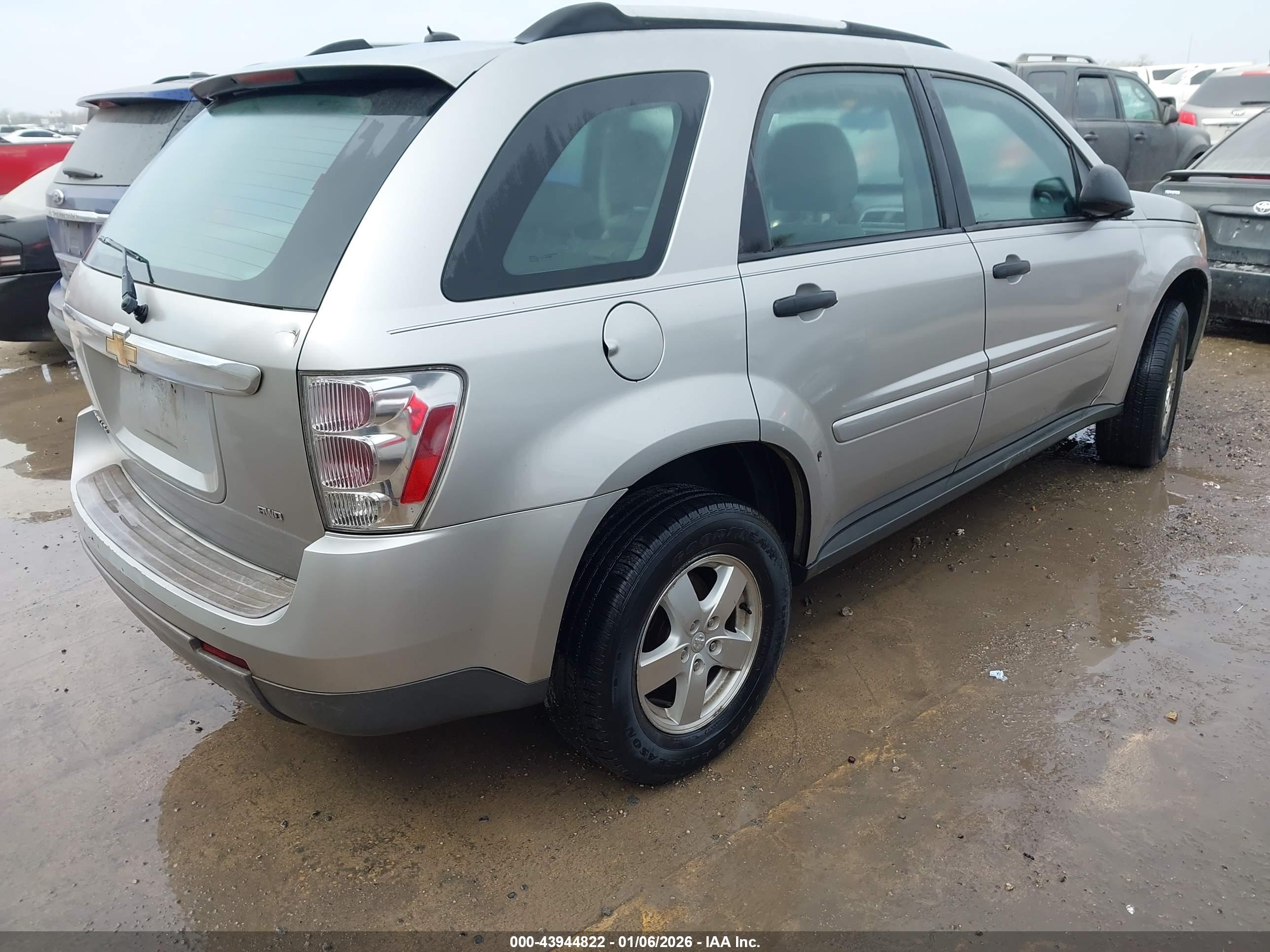 CHEVROLET EQUINOX image 4