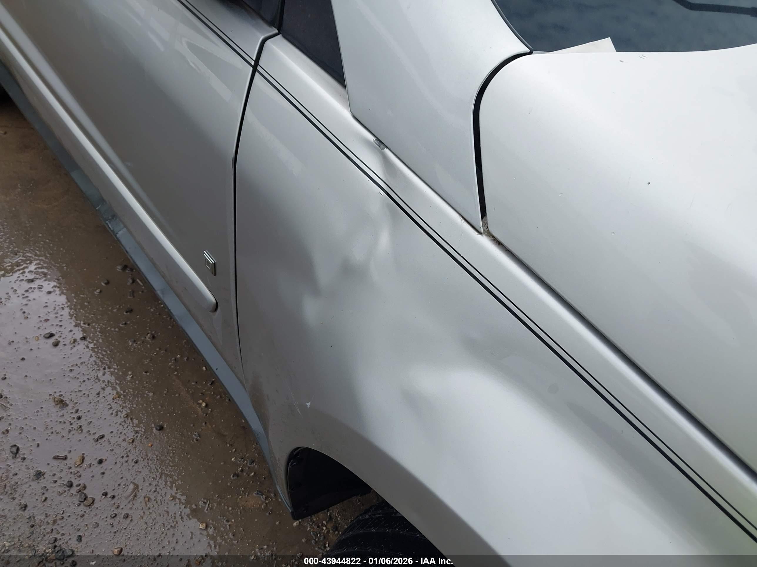 CHEVROLET EQUINOX image 6