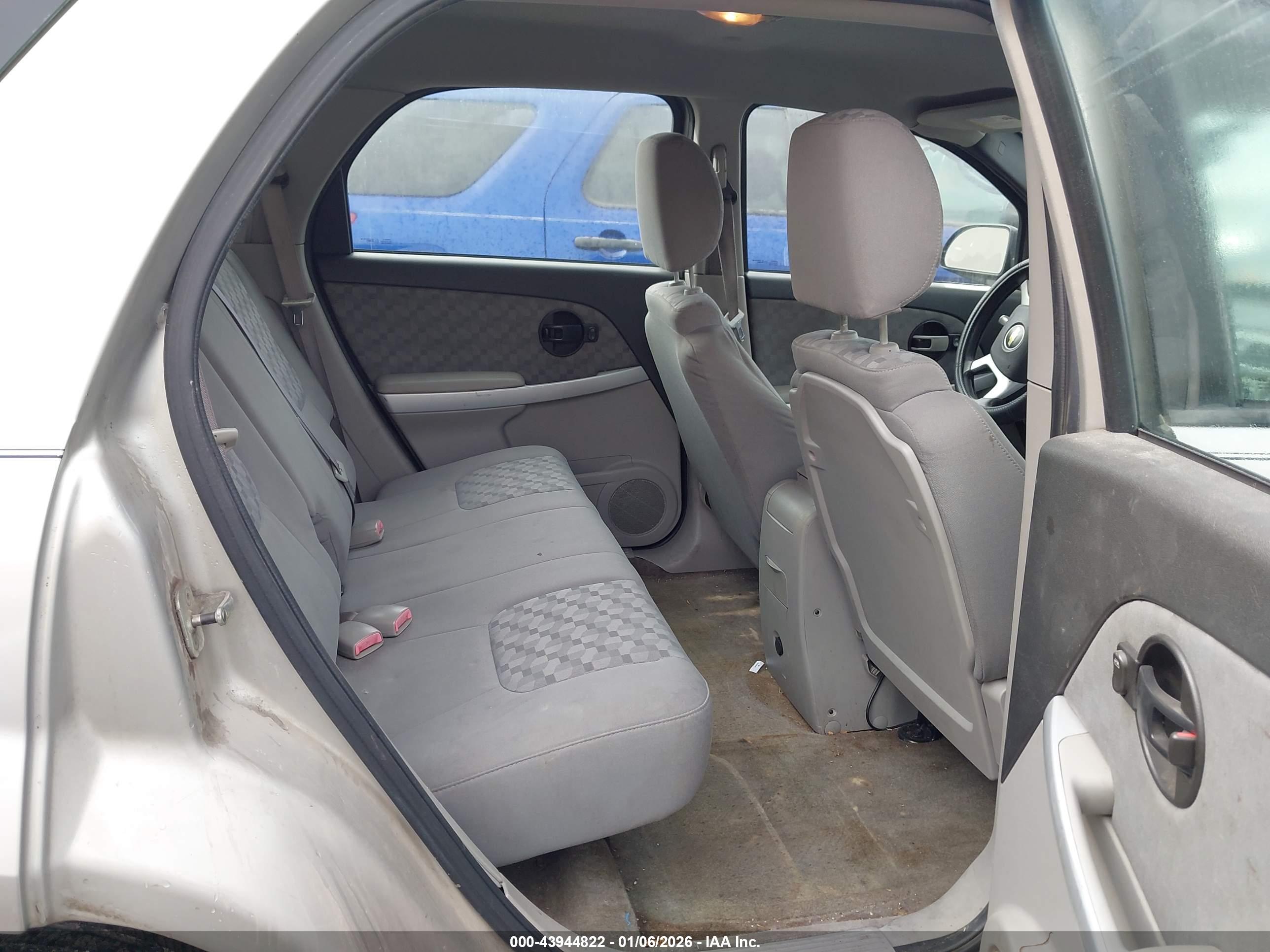 CHEVROLET EQUINOX image 8