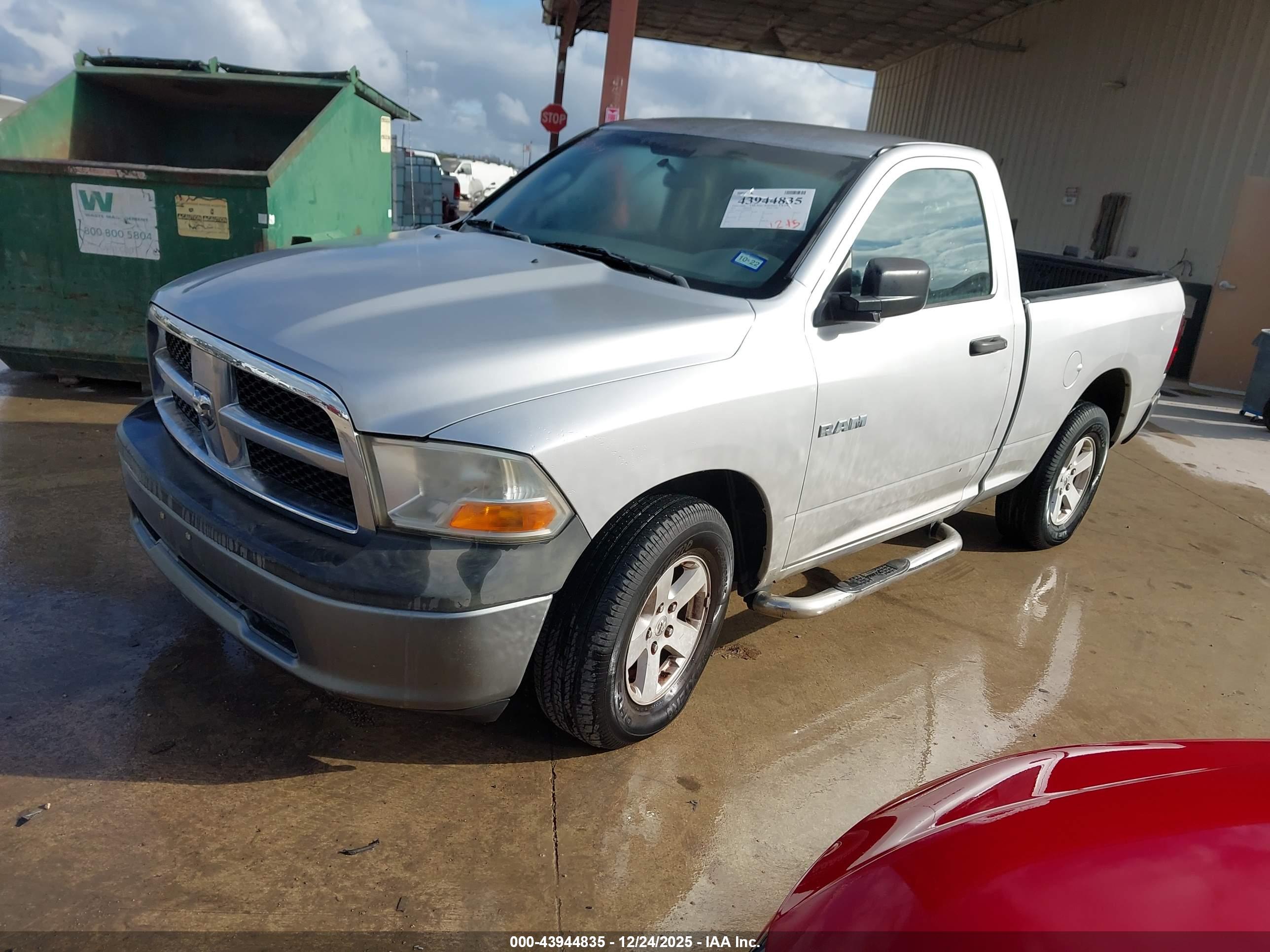 DODGE RAM image 2