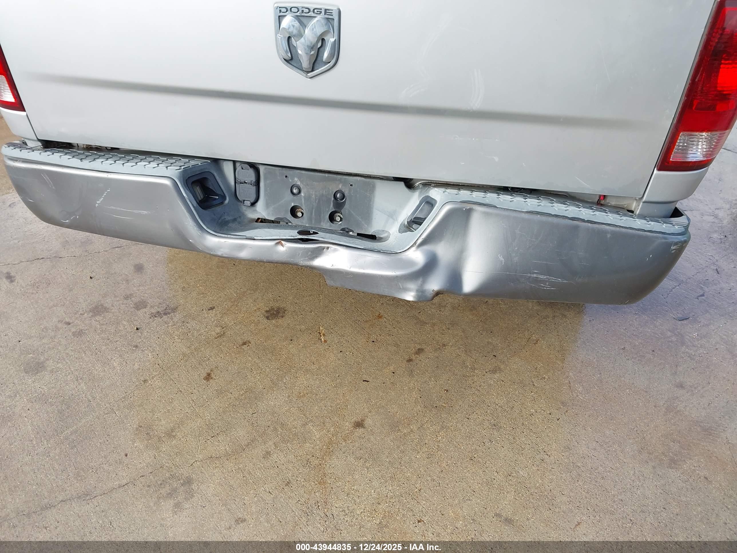DODGE RAM image 6