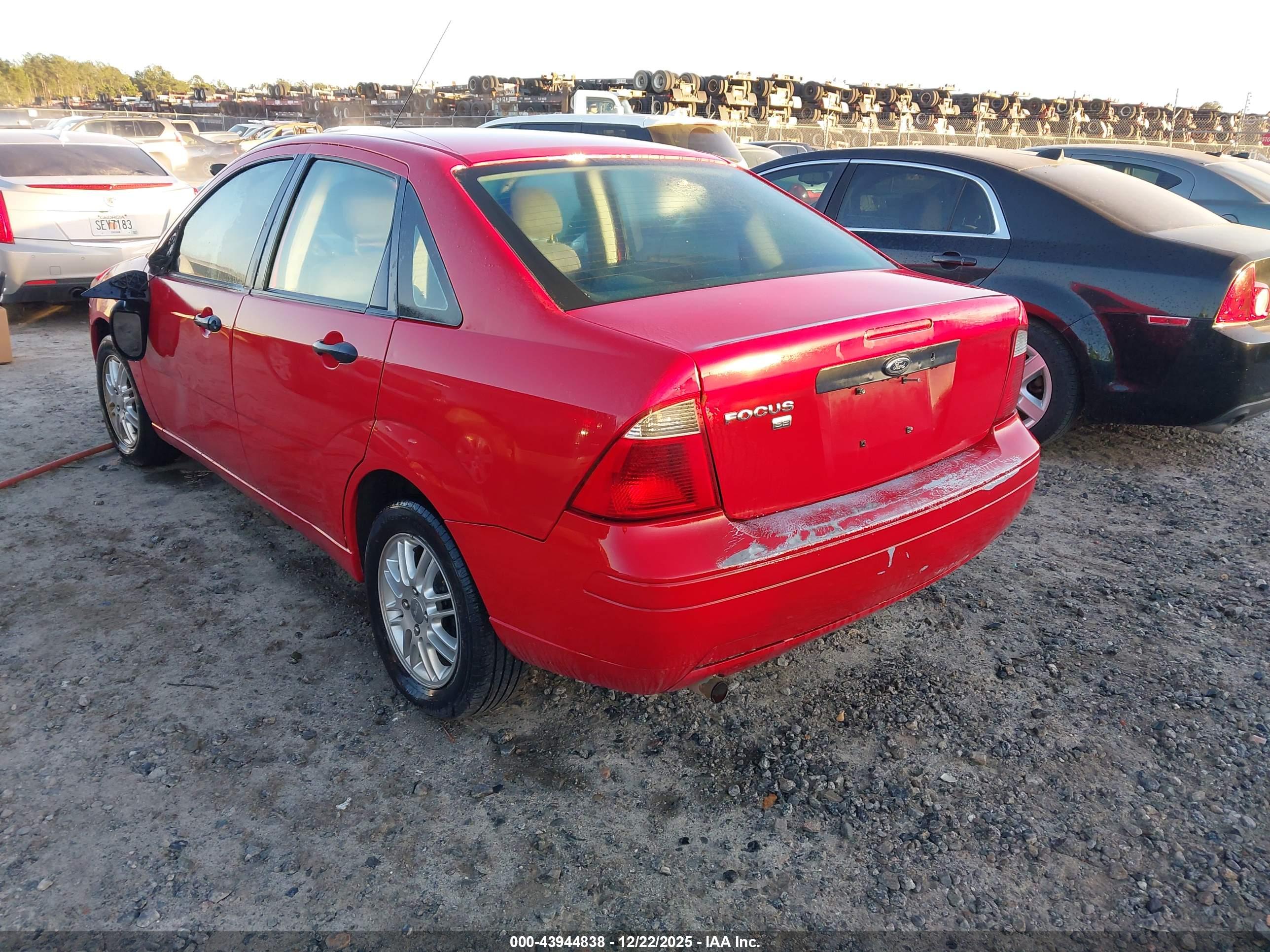 FORD FOCUS image 3