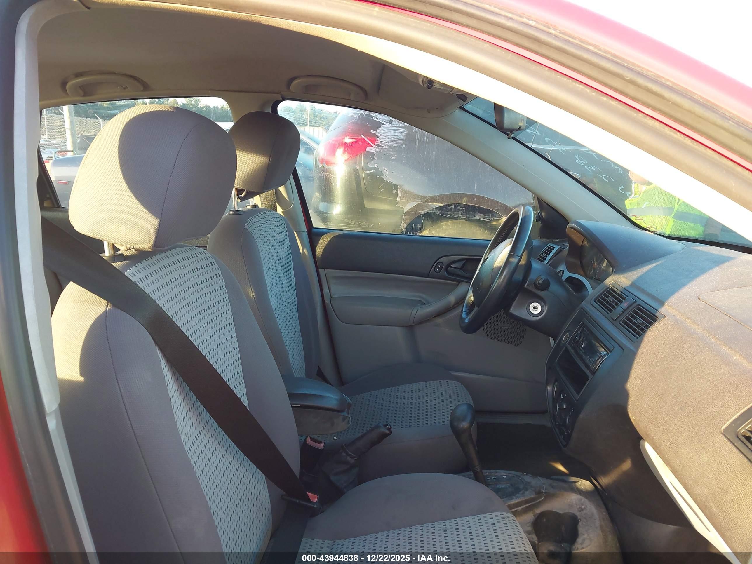 FORD FOCUS image 5