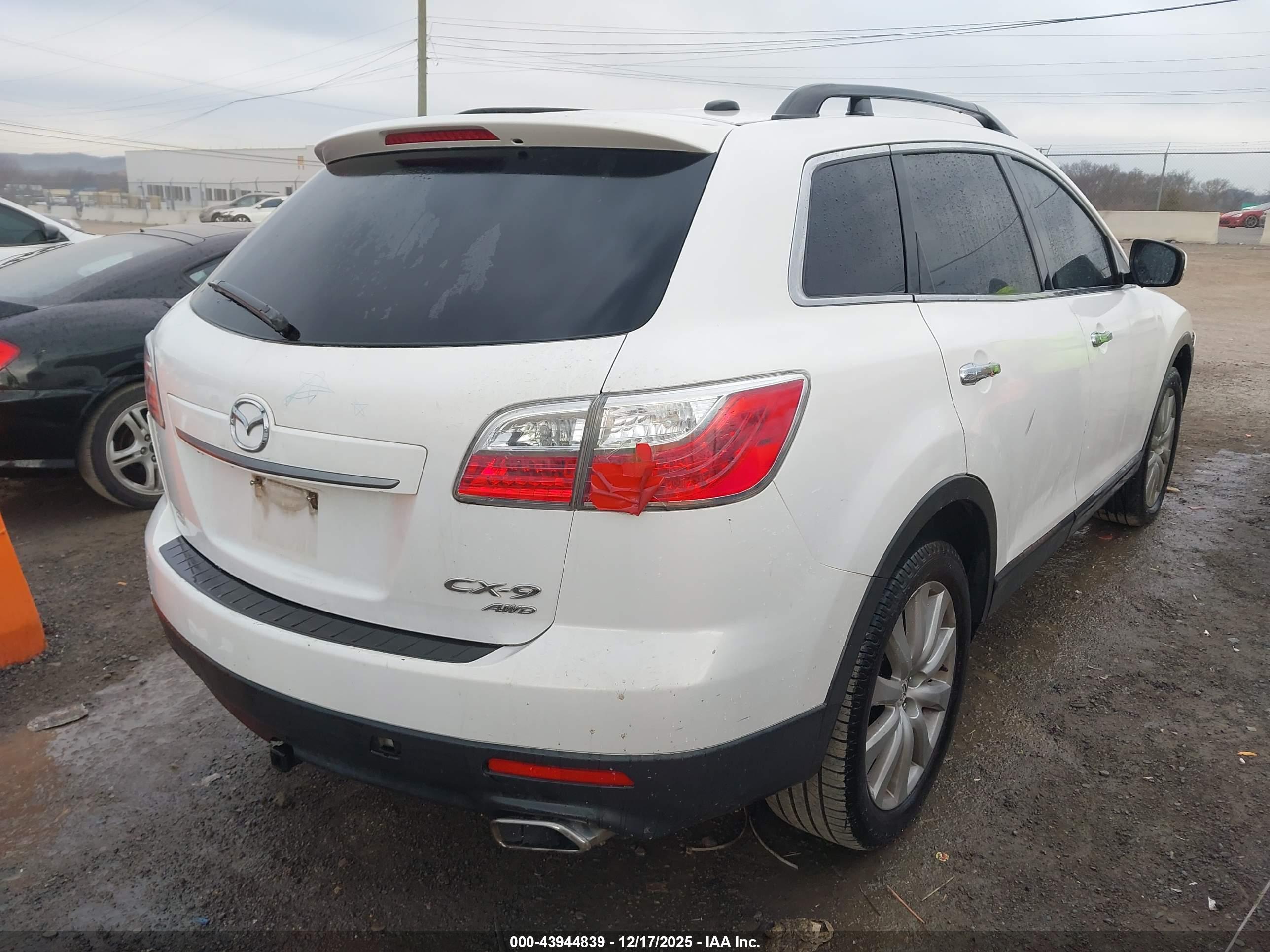 MAZDA CX-9 image 4