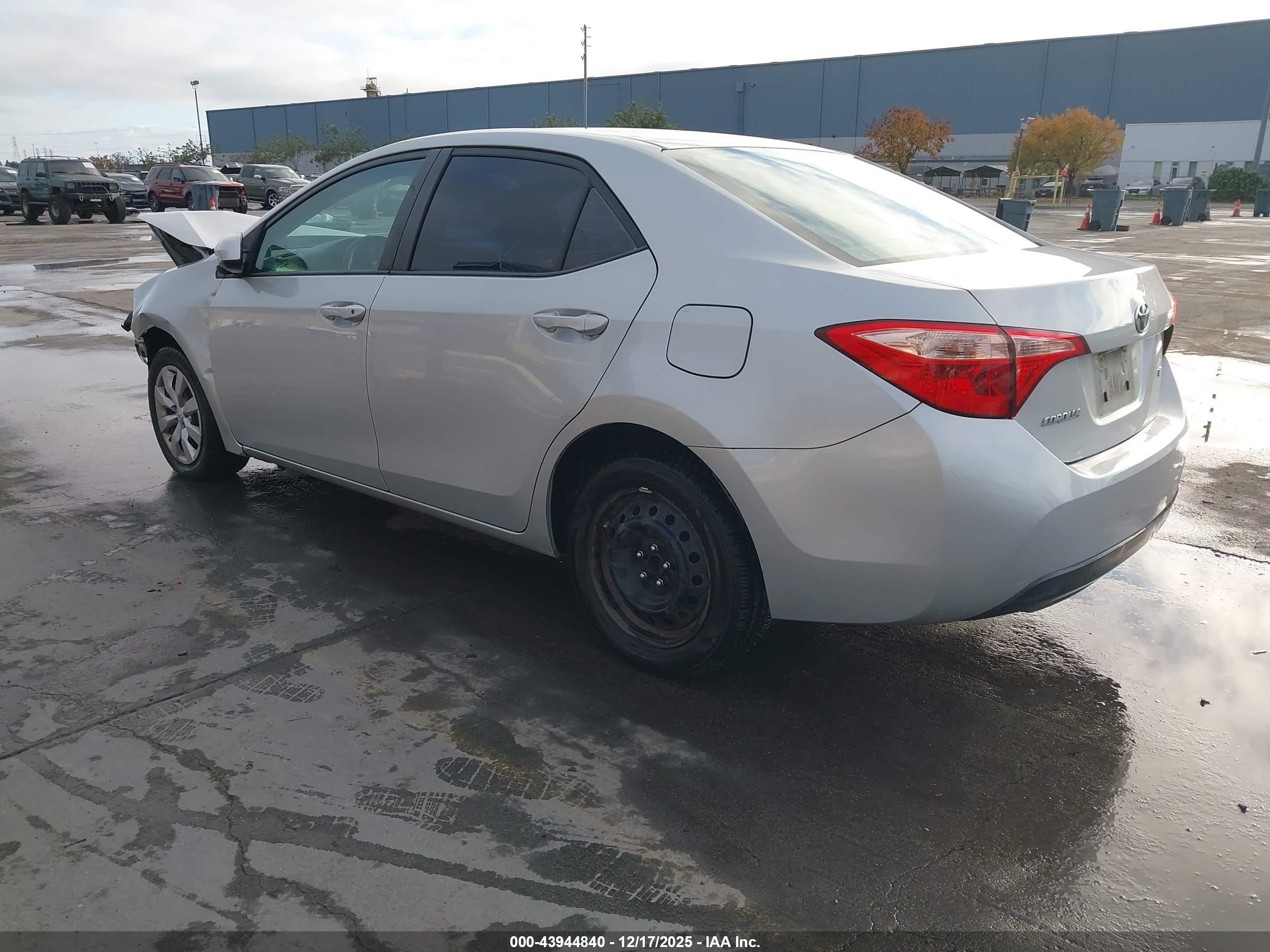 TOYOTA COROLLA image 3