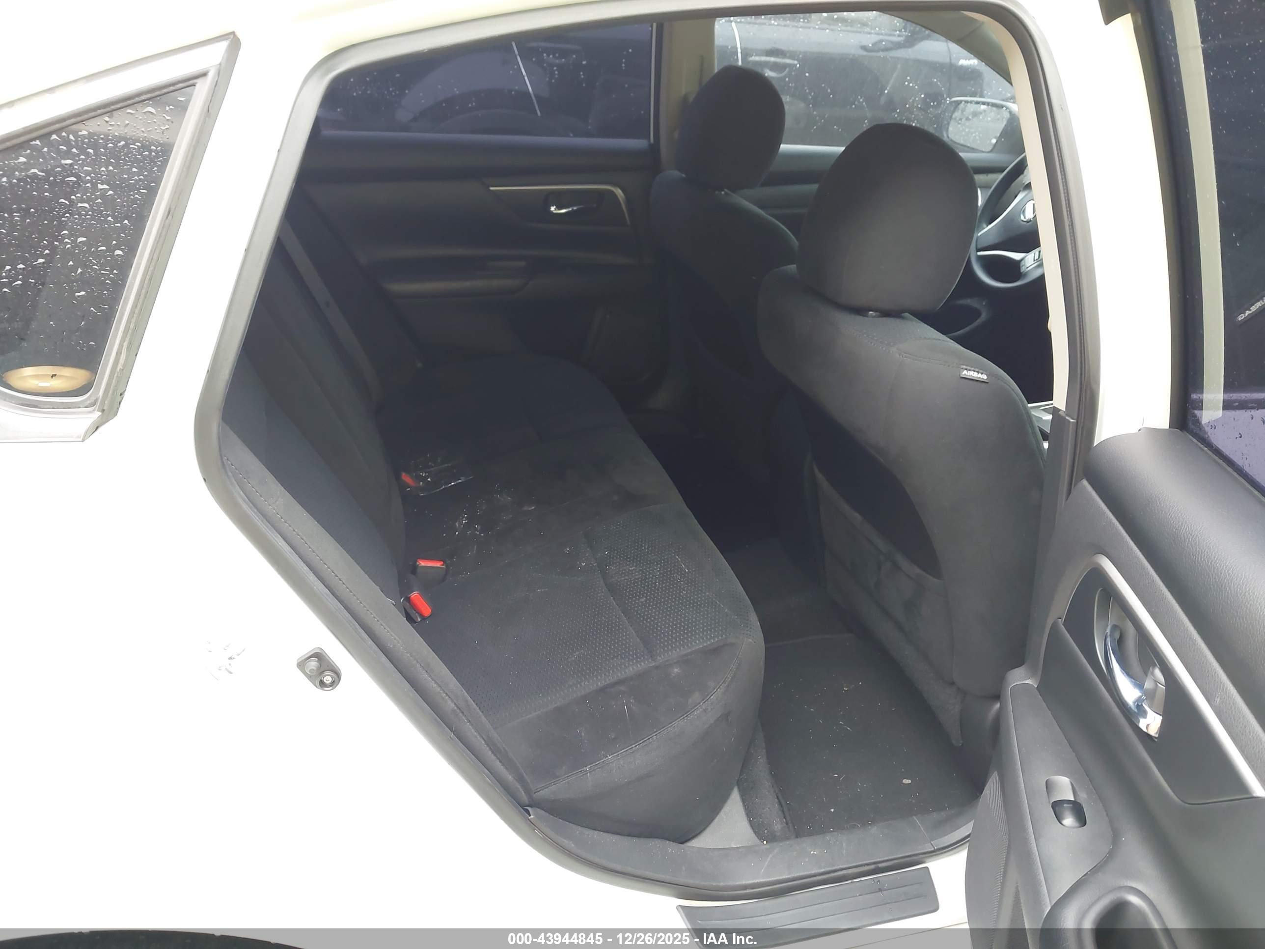 NISSAN ALTIMA image 8