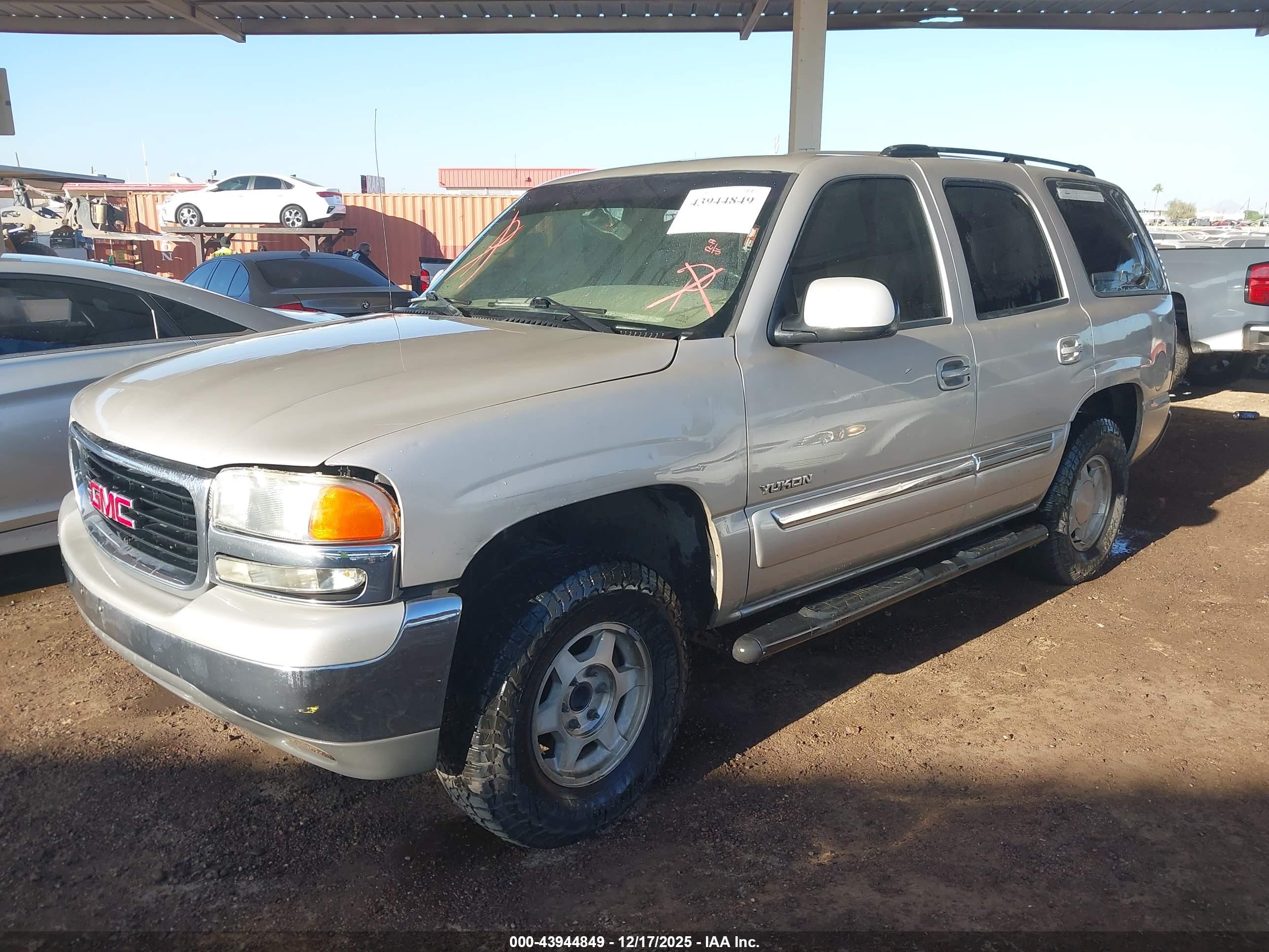 GMC YUKON image 2