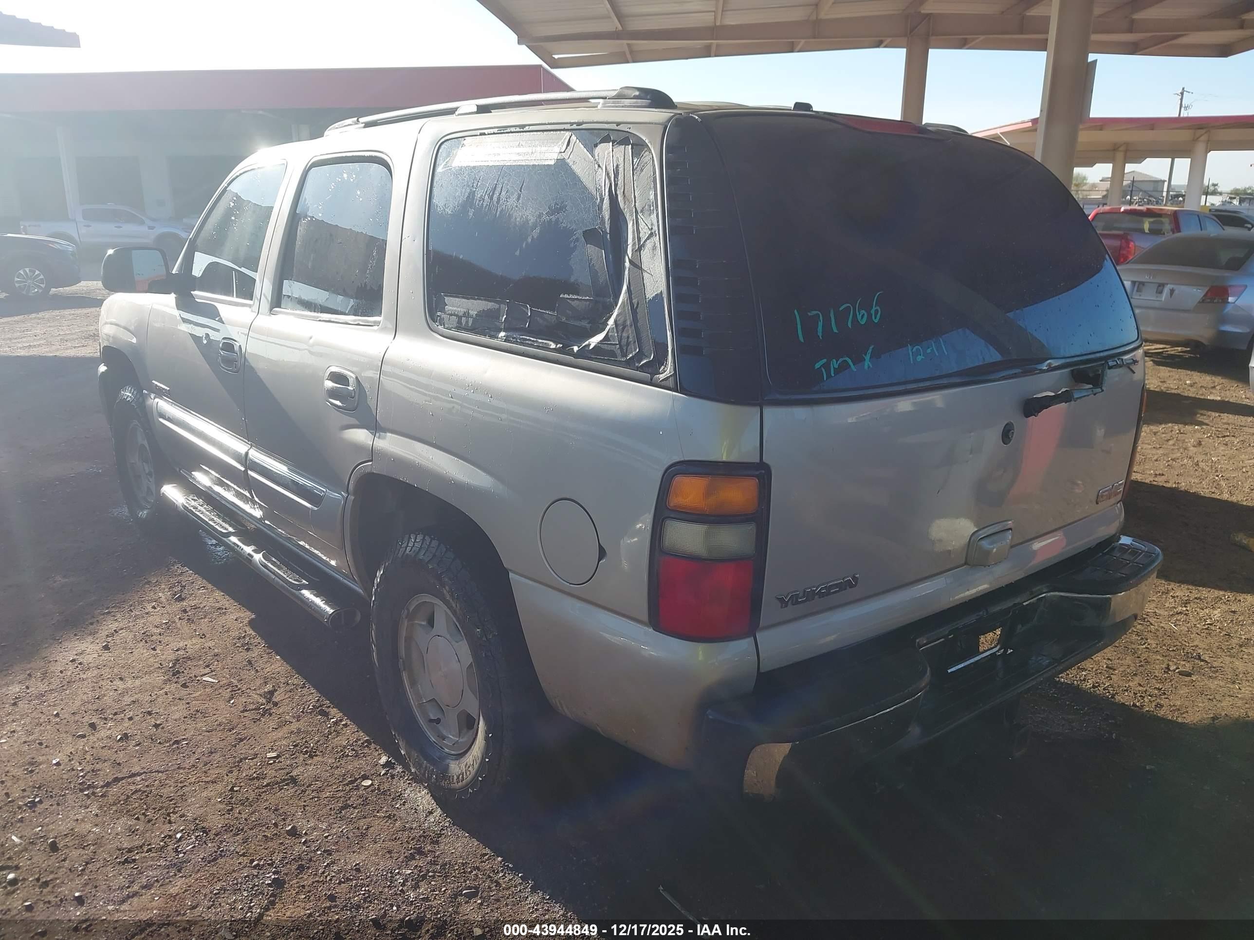 GMC YUKON image 3
