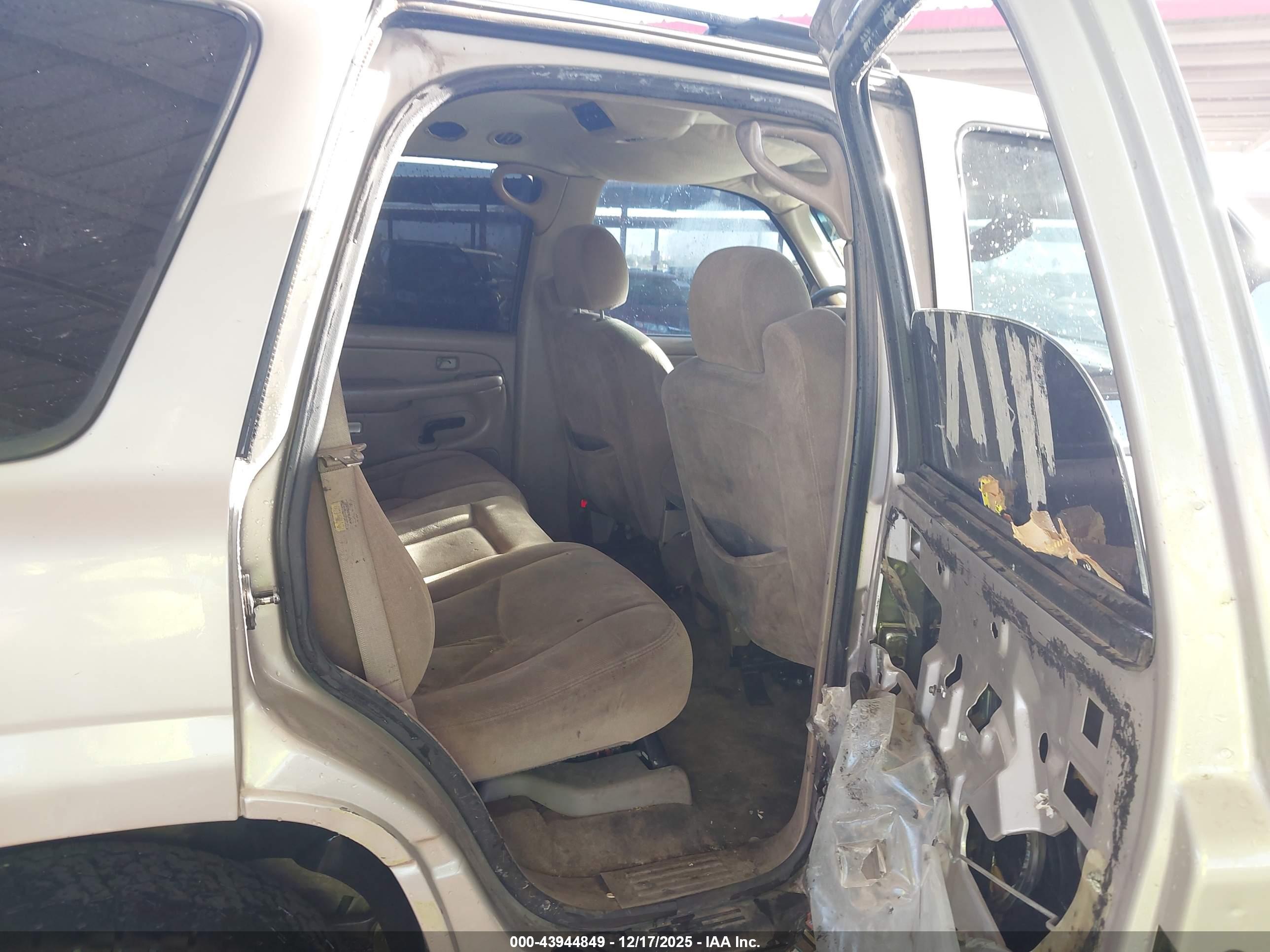 GMC YUKON image 8