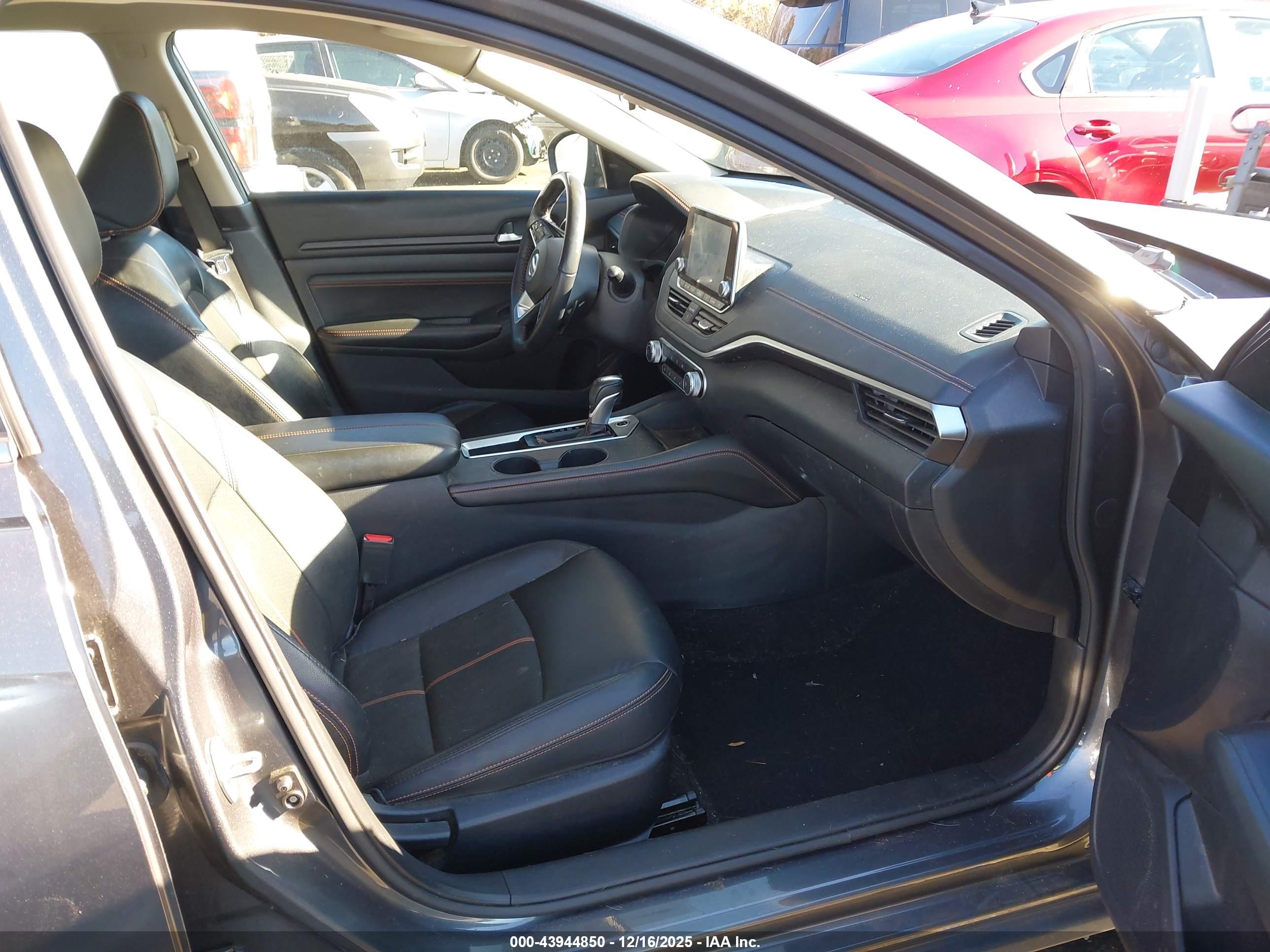 NISSAN ALTIMA image 5