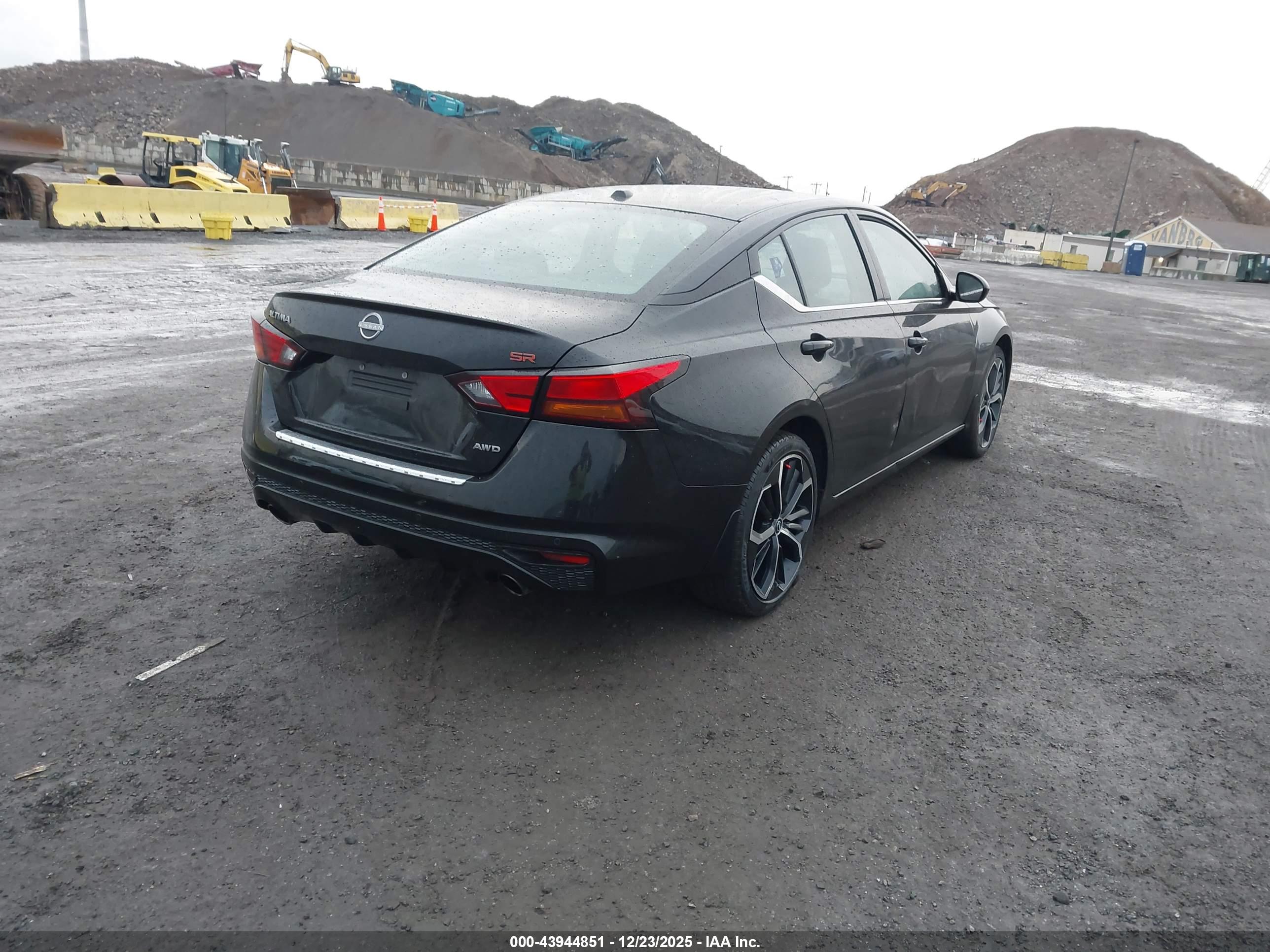 NISSAN ALTIMA image 4