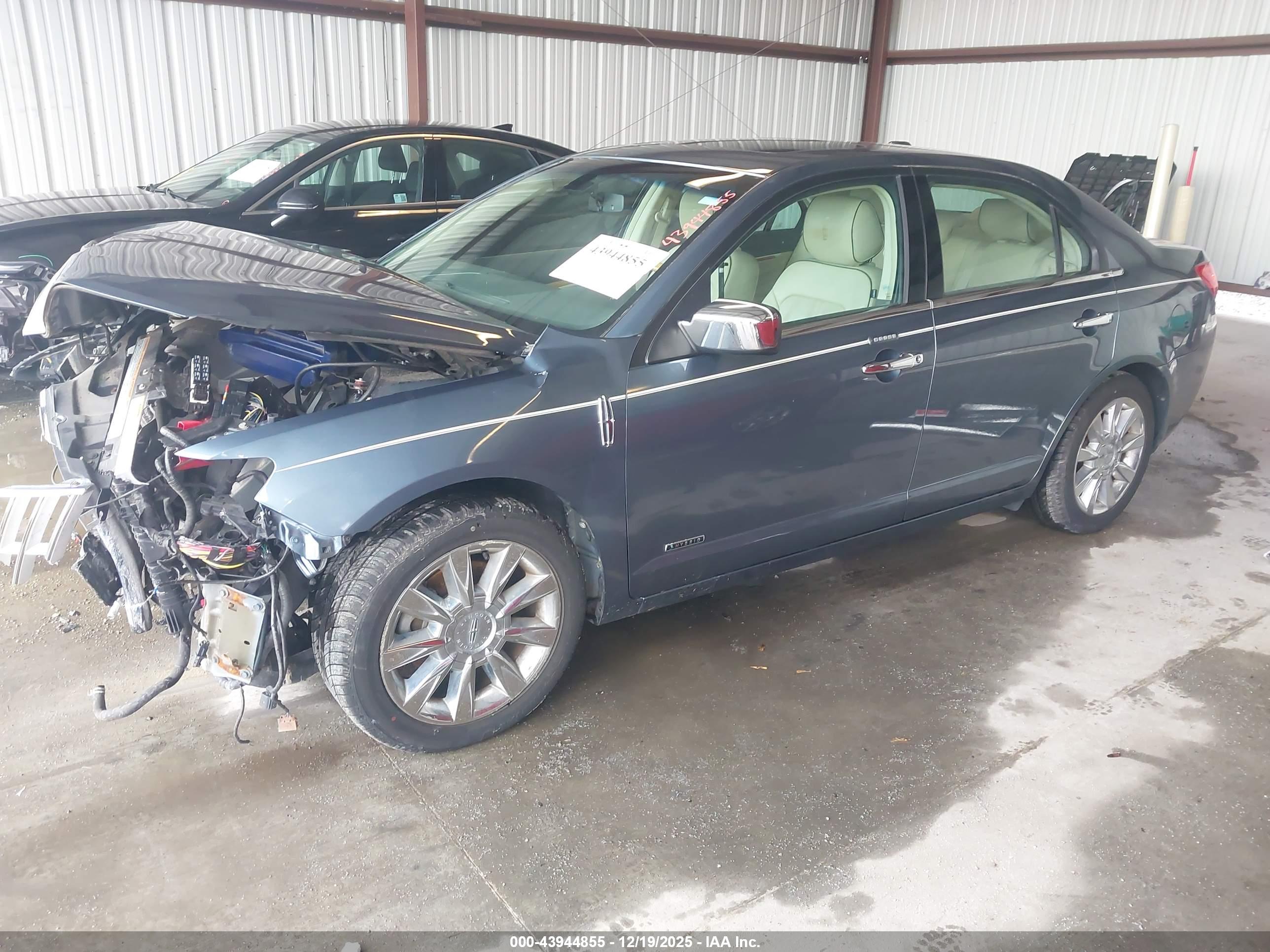 LINCOLN MKZ image 2