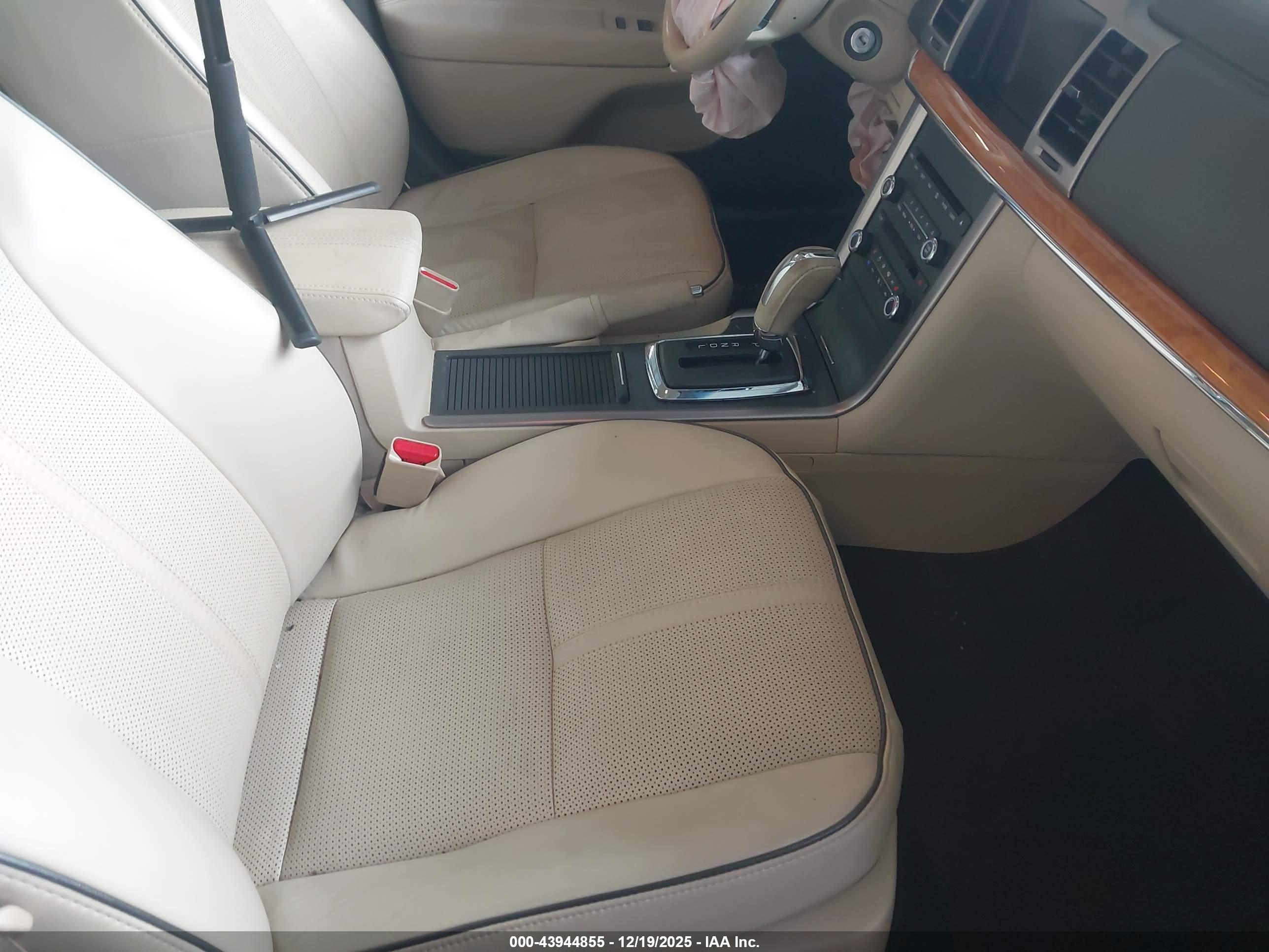 LINCOLN MKZ image 5
