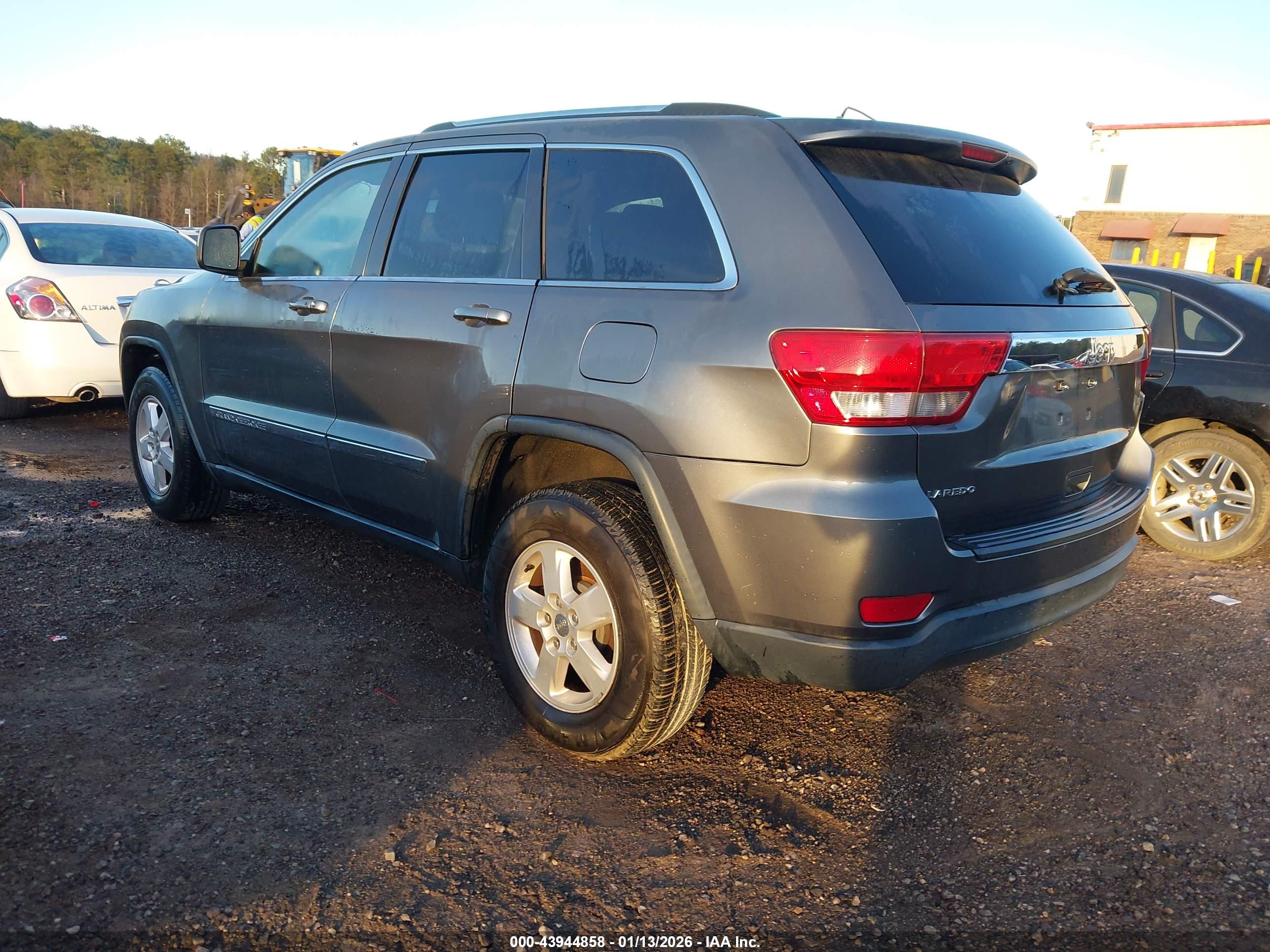 JEEP GRAND image 3