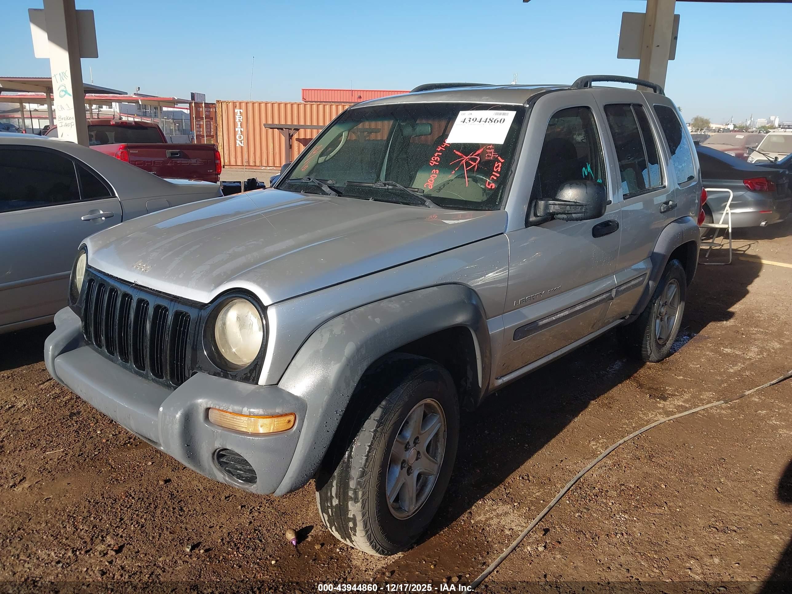 JEEP LIBERTY image 2