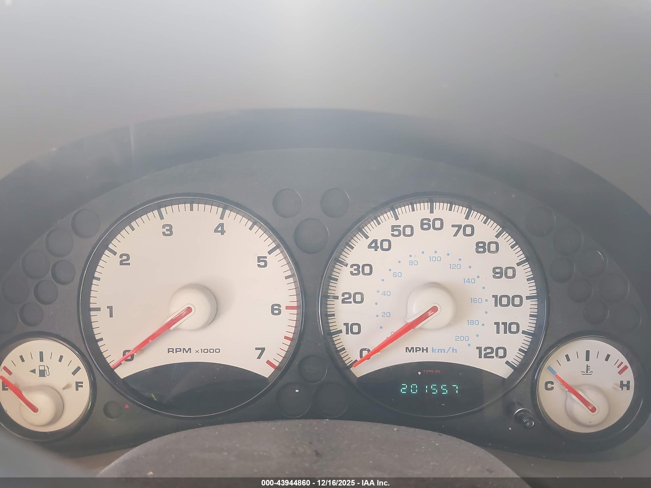 JEEP LIBERTY image 7