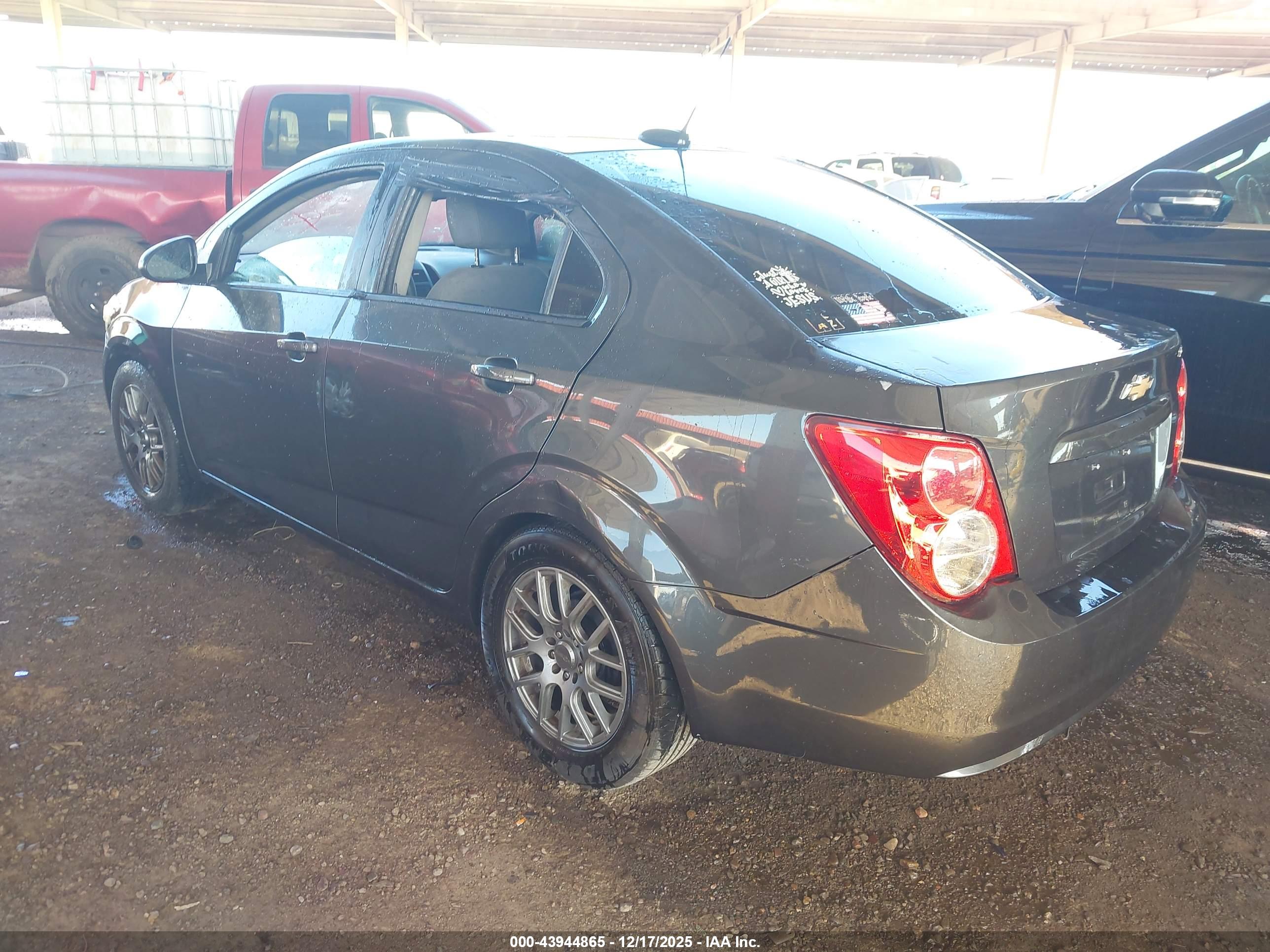 CHEVROLET SONIC image 3