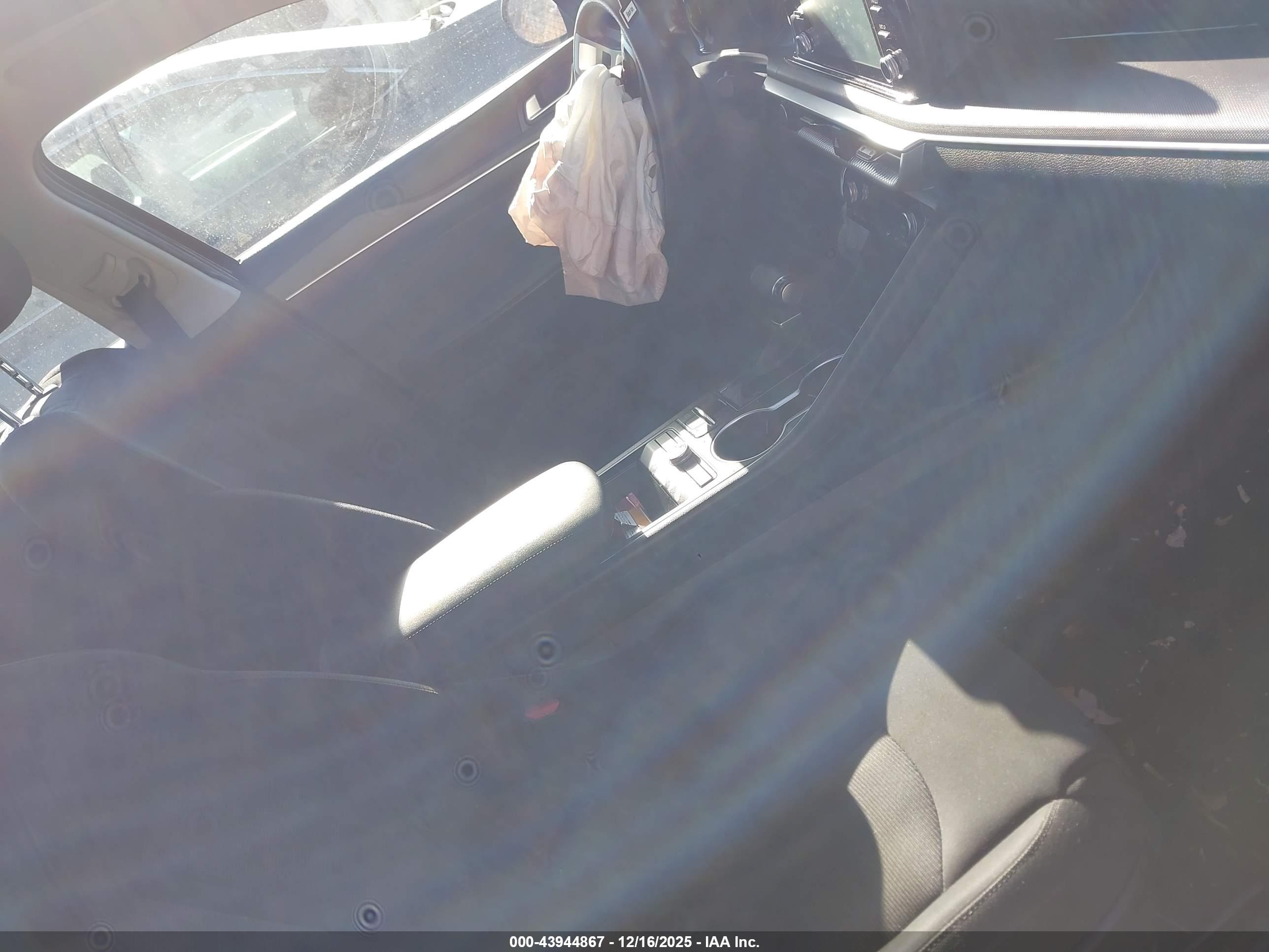KIA K5 image 5